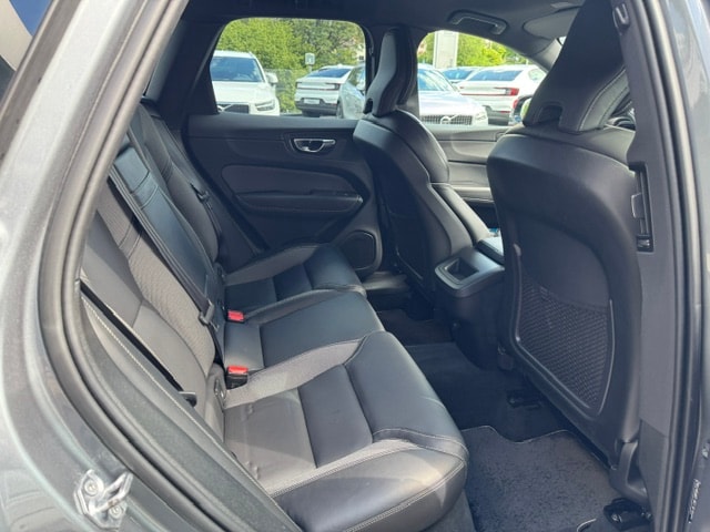 VOLVO XC60 2.0 B4 MH R-Design AWD-image-10