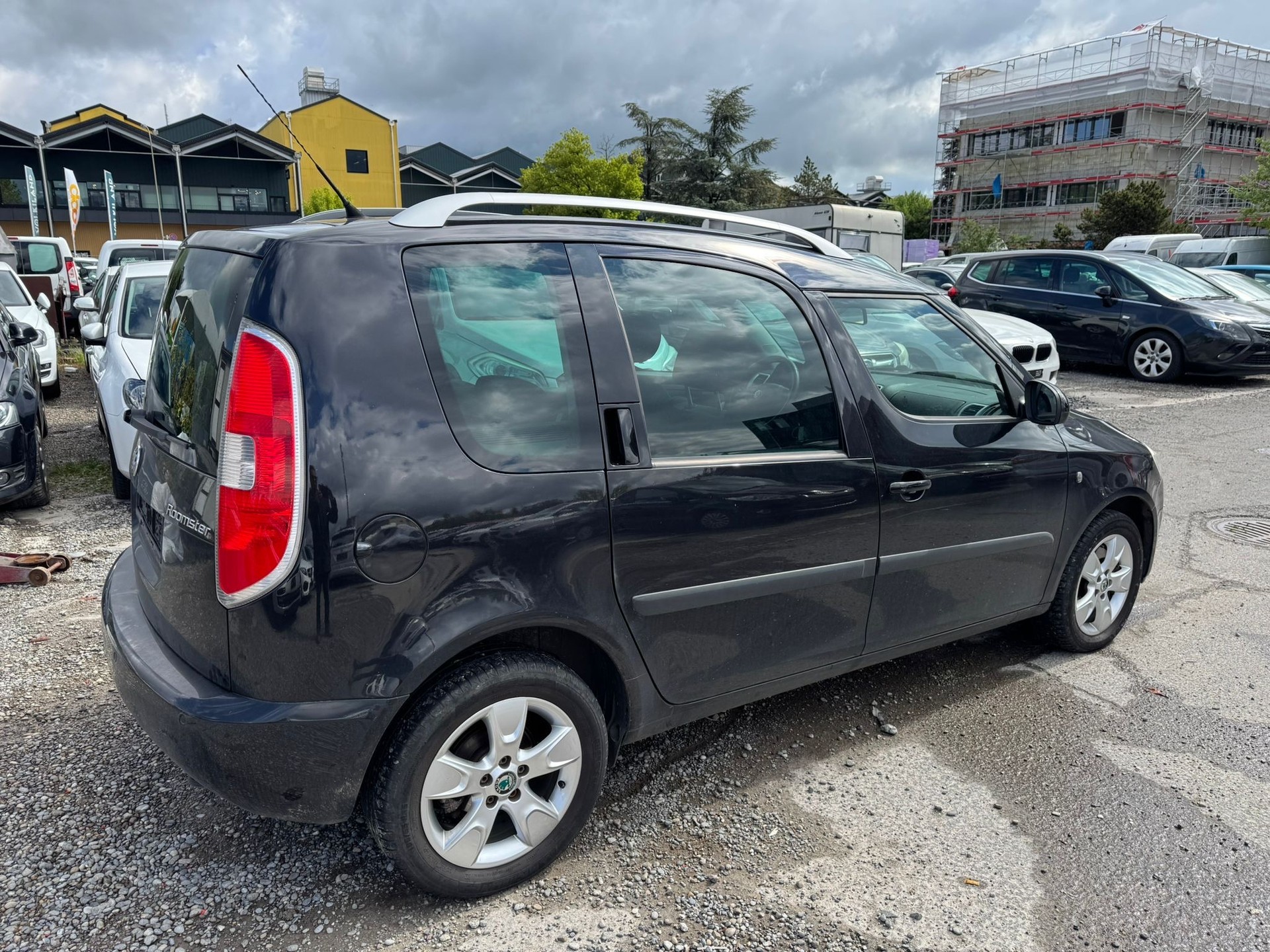 SKODA Roomster 1.9 TDI Elegance-image-8