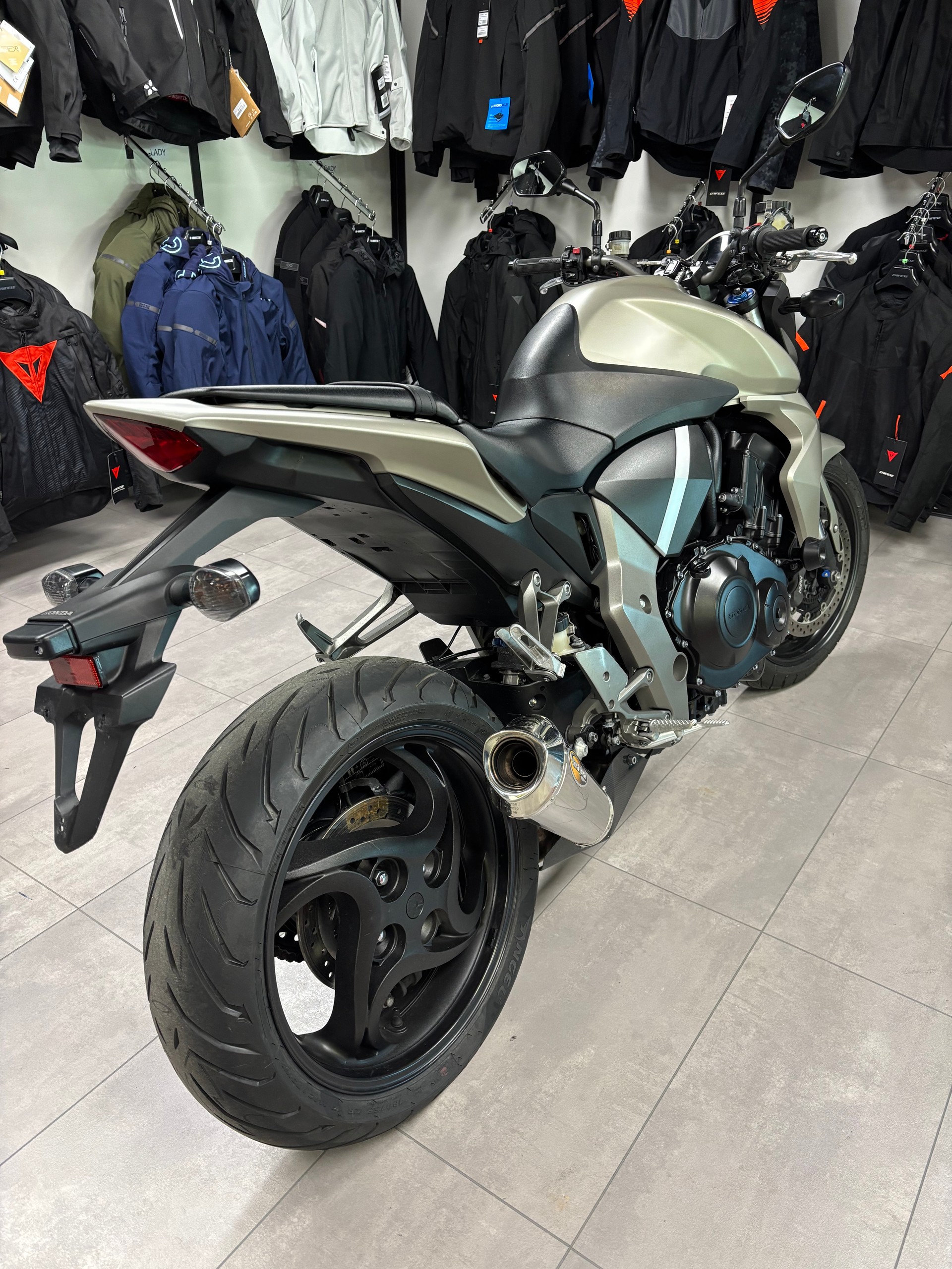 HONDA CB 1000 R ABS-image-4