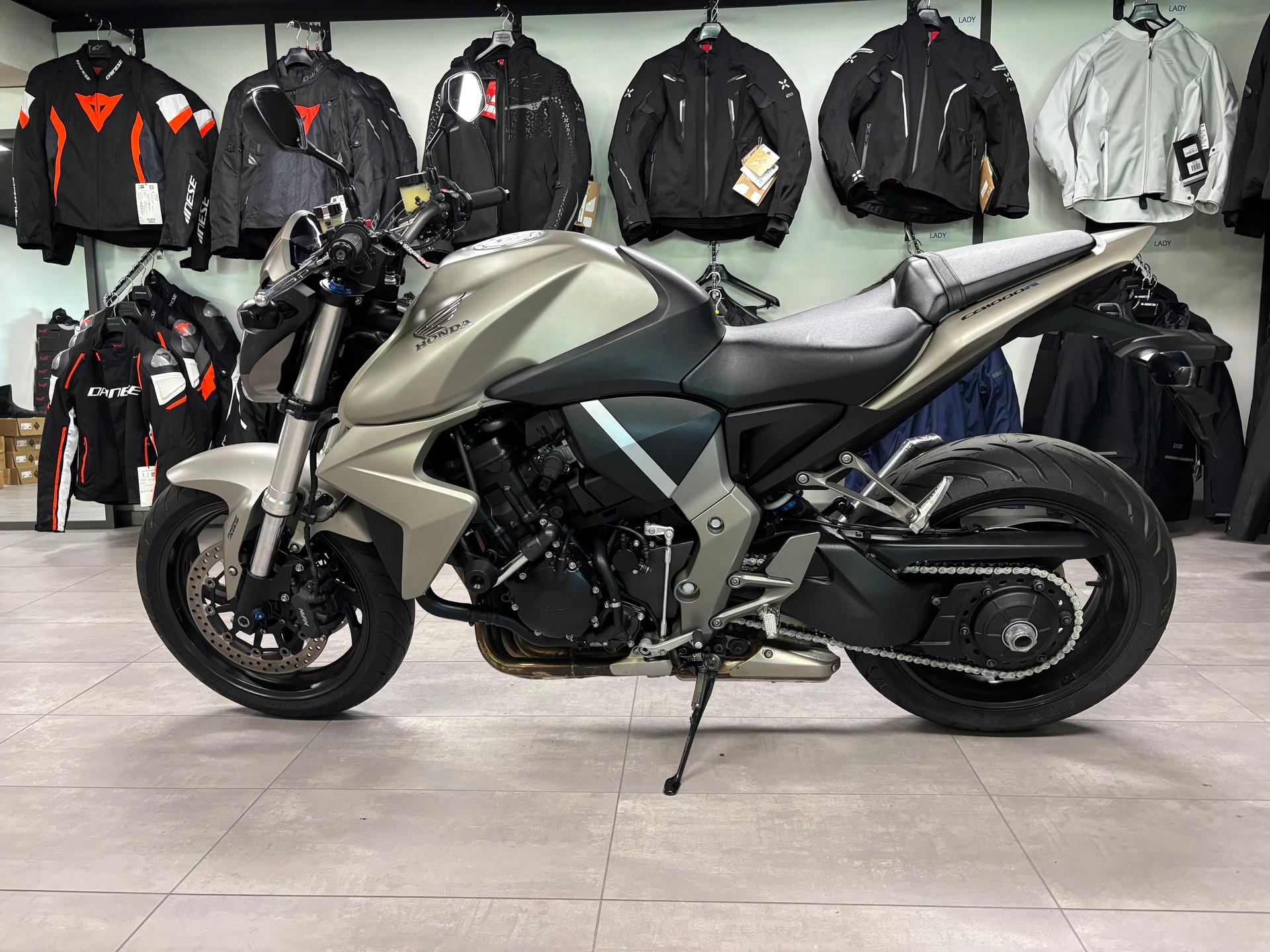 HONDA CB 1000 R ABS-image-1