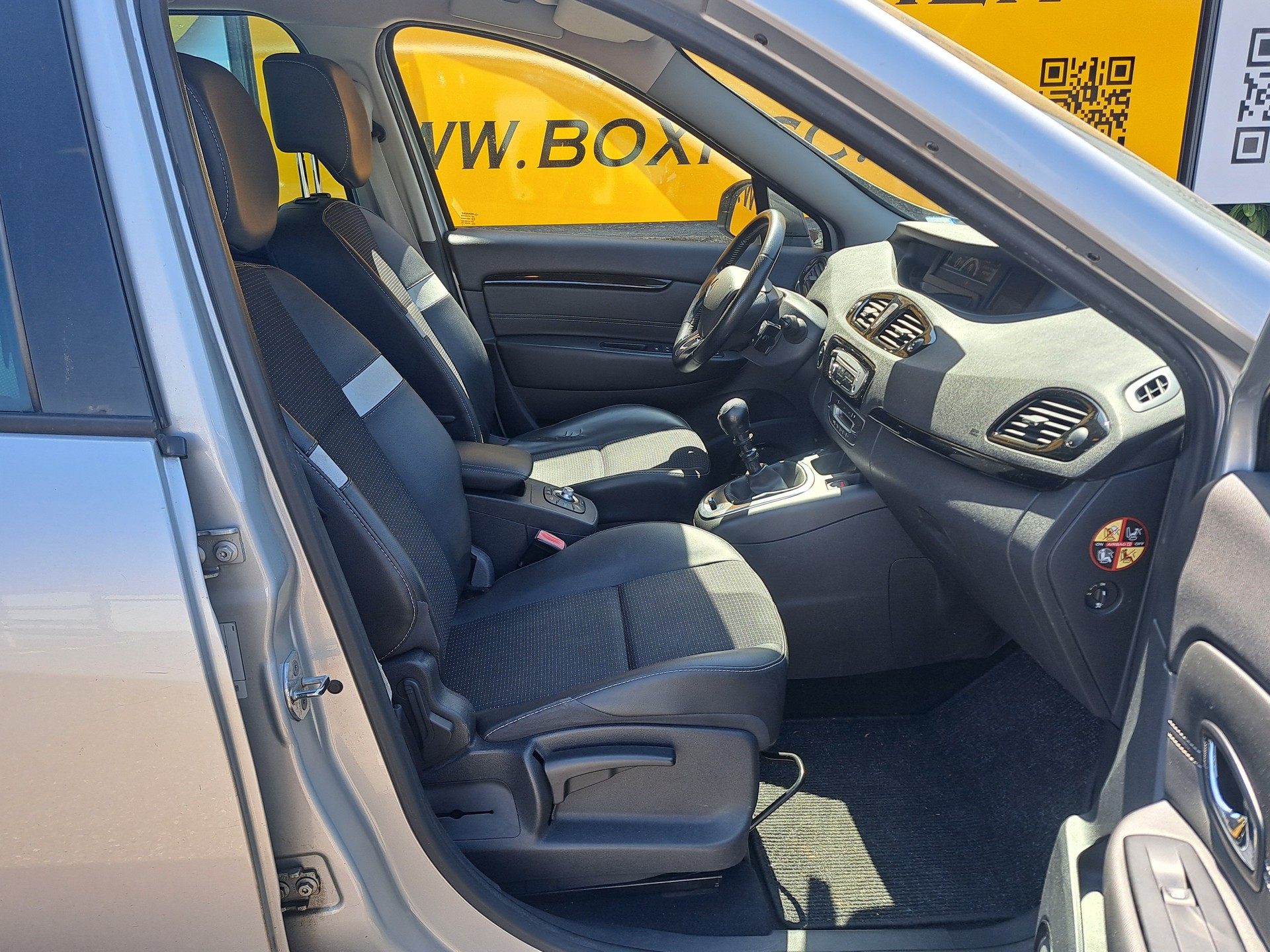RENAULT Scénic 1.6 dCi Bose Edition-image-3