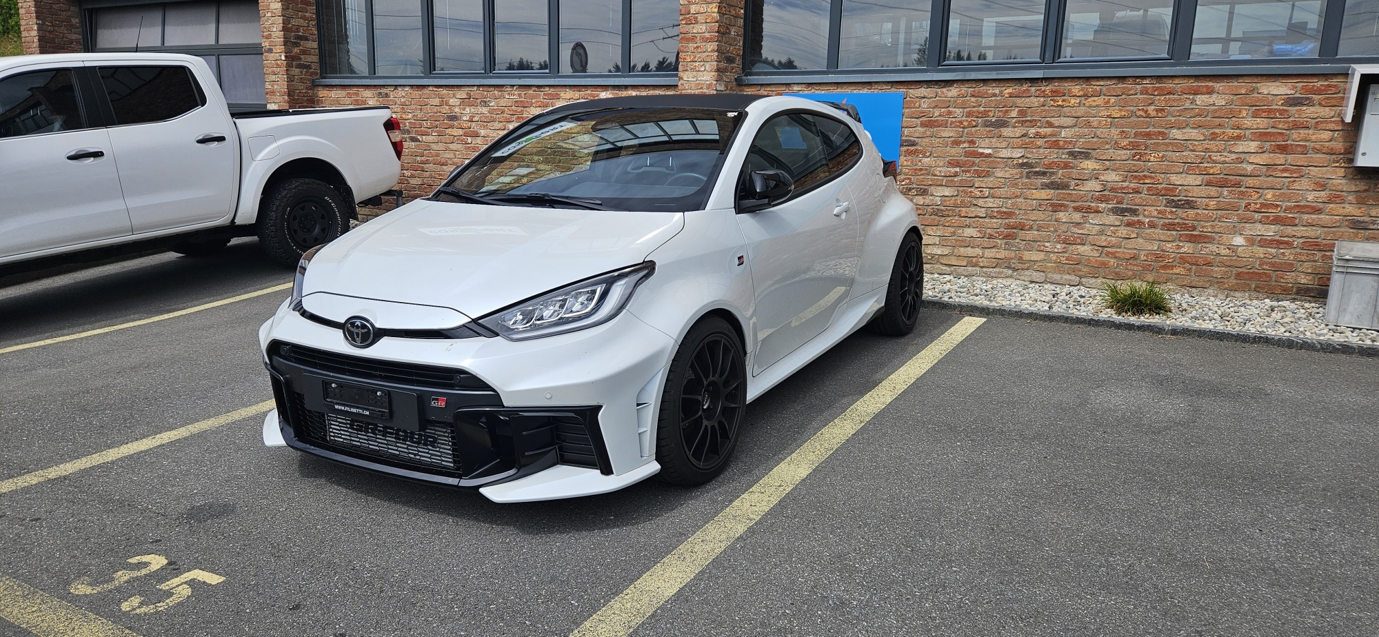 Car photo