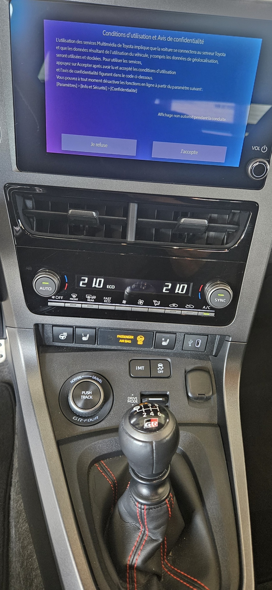 TOYOTA Yaris 1.6 GR Sport-image-5