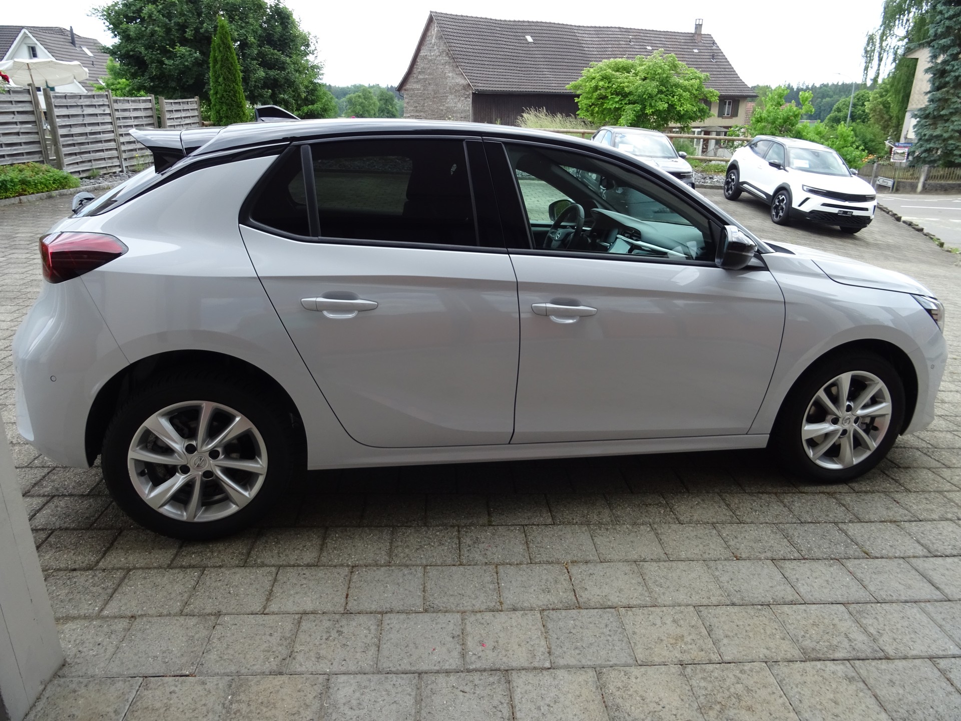 OPEL GS 1.2 Benzin 110PS-image-2