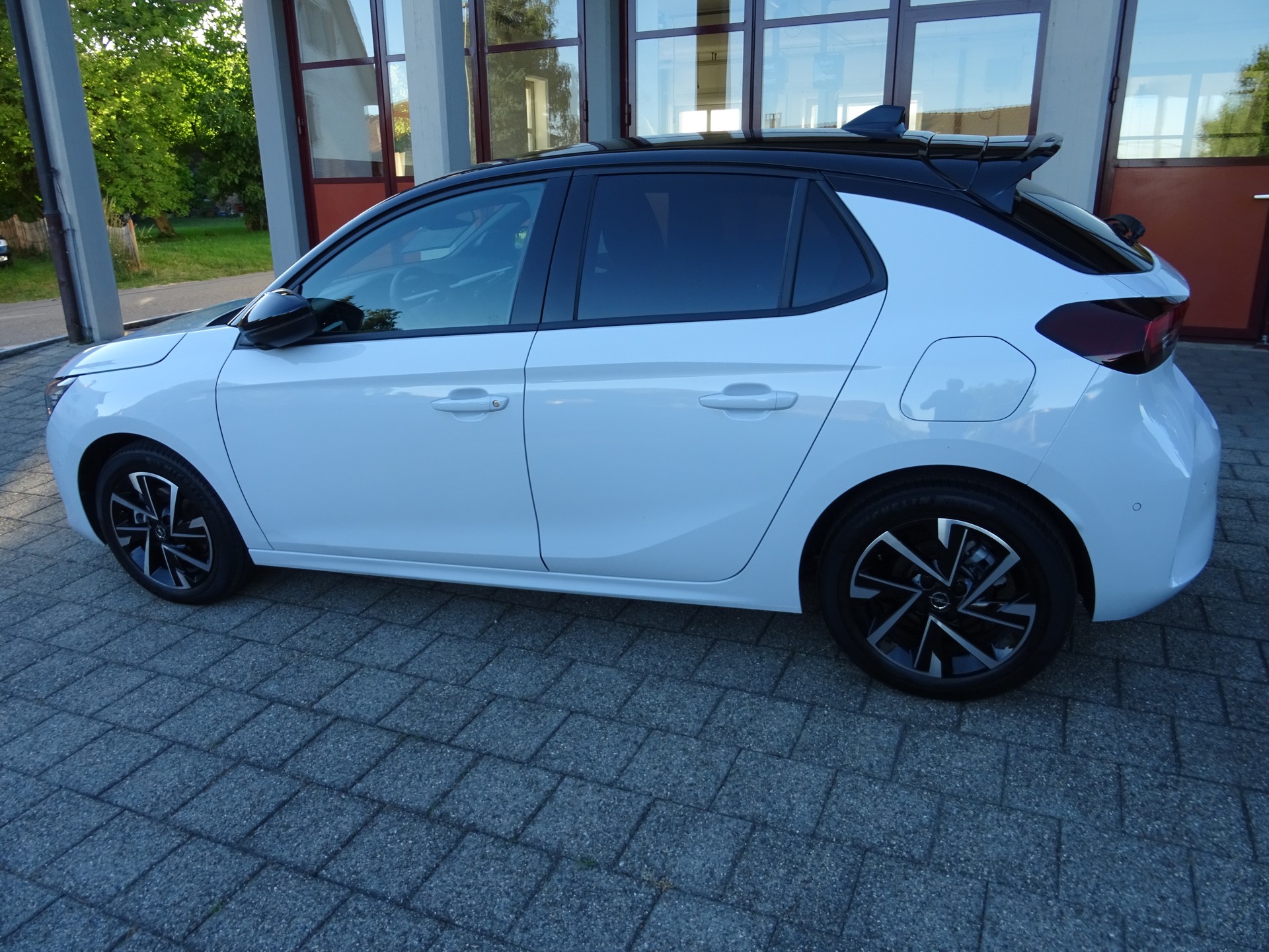 OPEL GS 1.2 Benzin 110PS-image-5