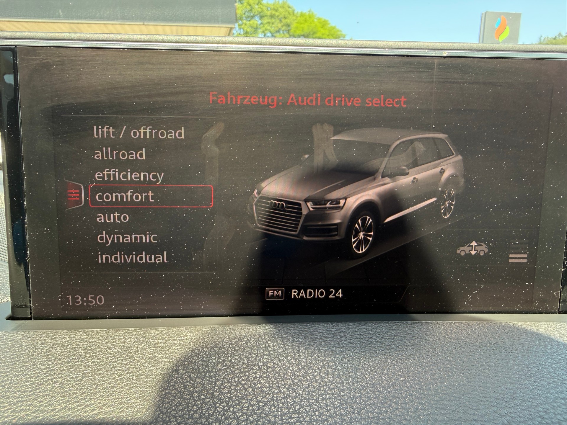 AUDI Q7 3.0 TDI quattro tiptronic-image-18