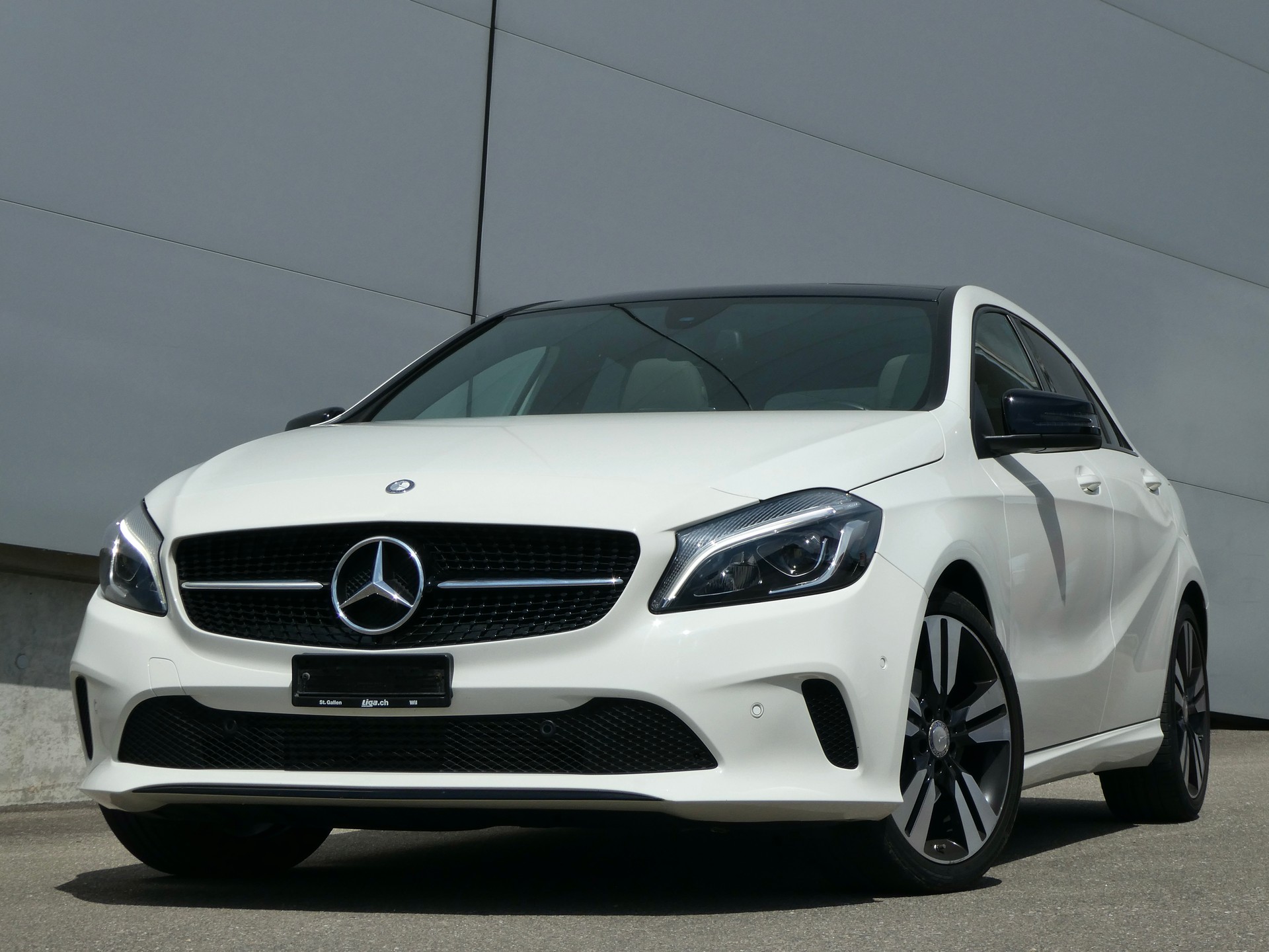 MERCEDES-BENZ A 220 4Matic 7G-DCT