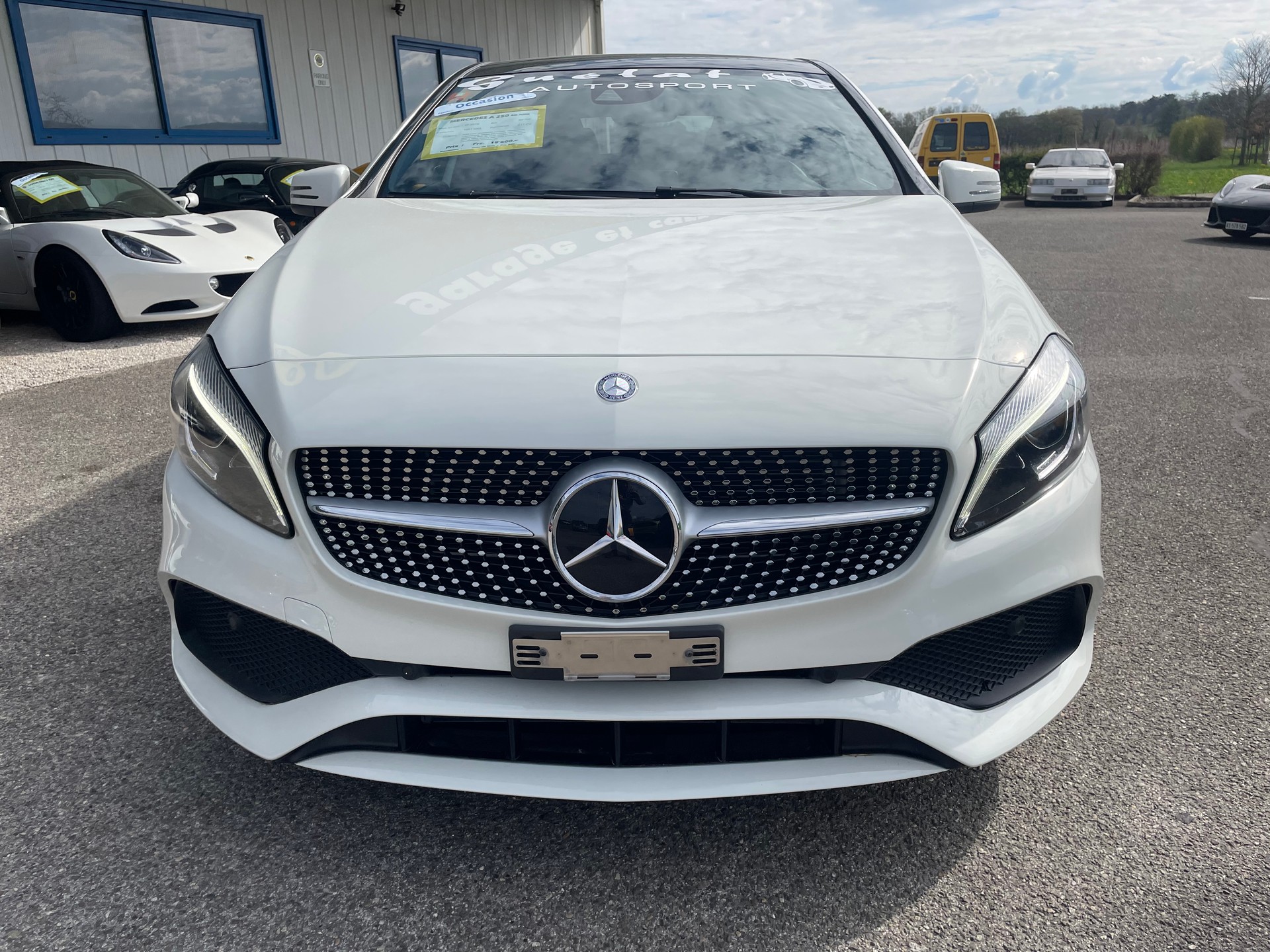 MERCEDES-BENZ A 250 4Matic 7G-DCT-image-2