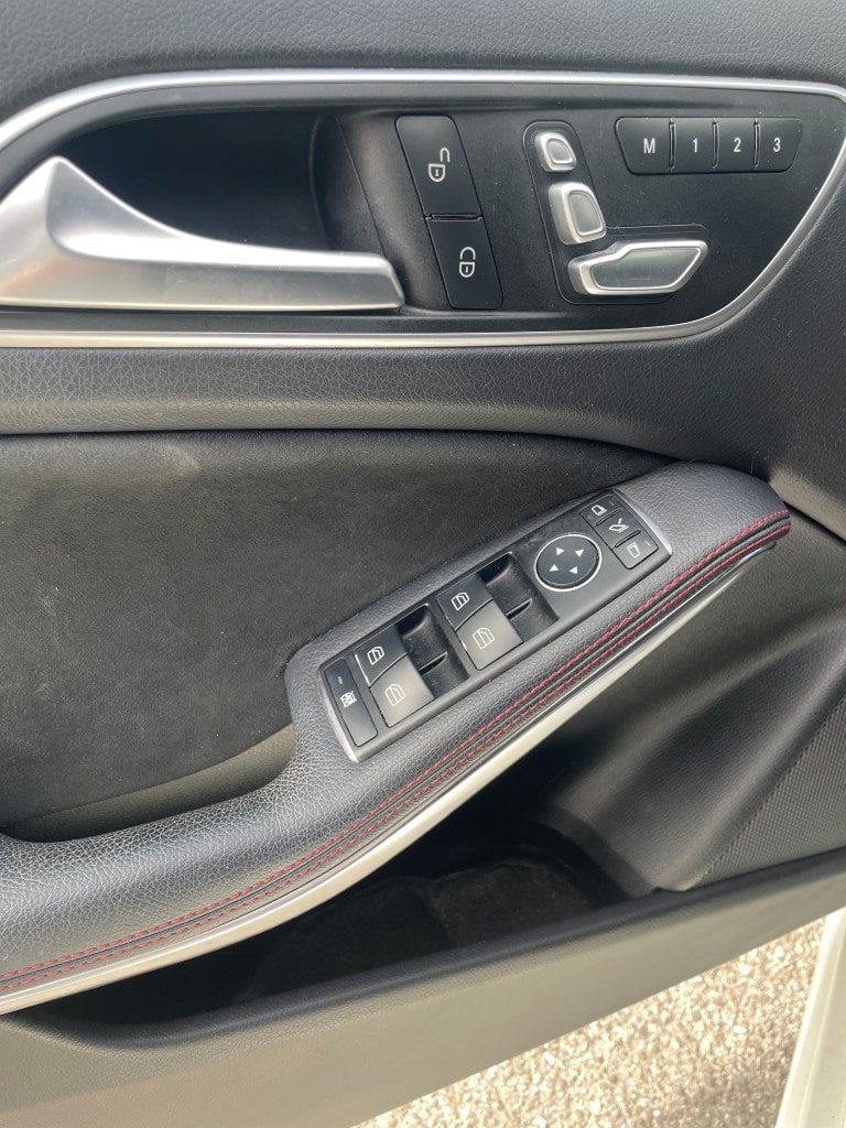 MERCEDES-BENZ A 250 4Matic 7G-DCT-image-9