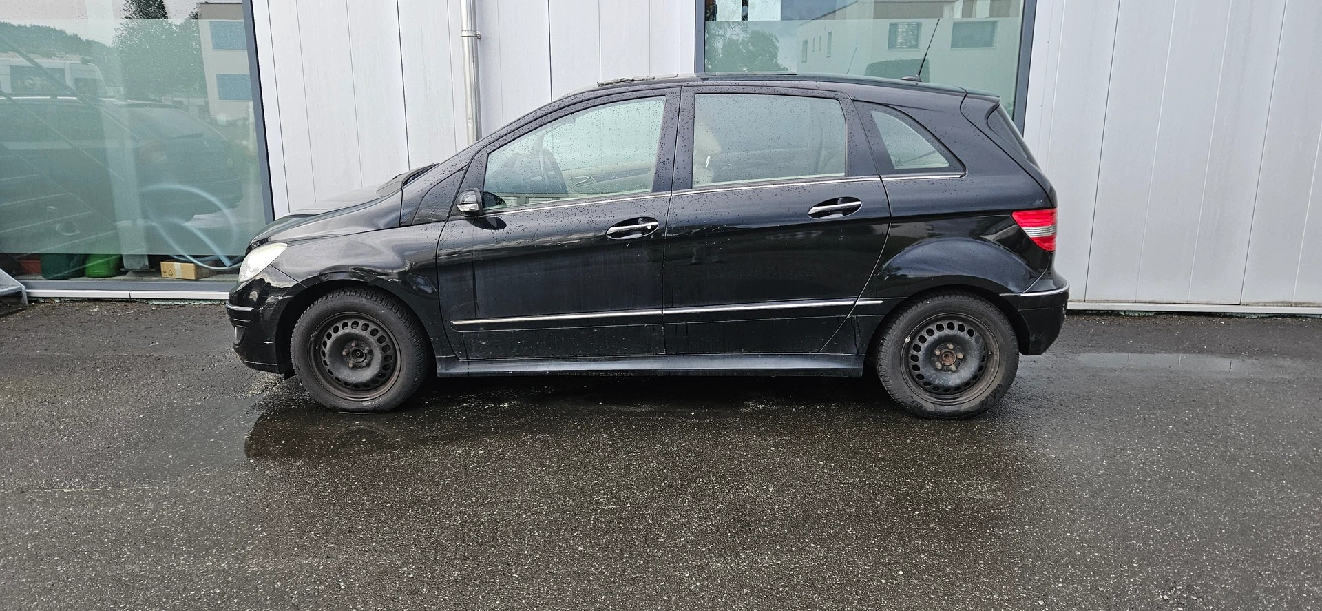 MERCEDES-BENZ B 200-image-3