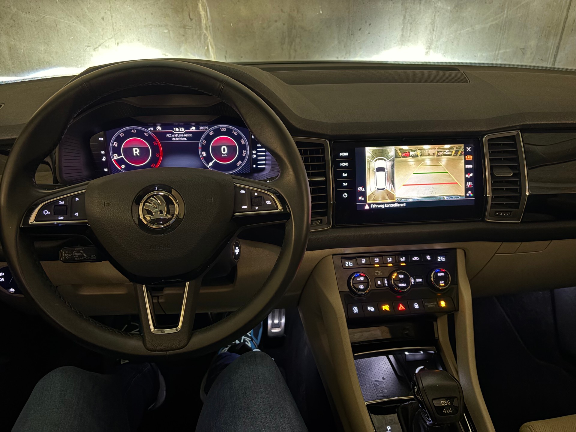 SKODA Kodiaq 2.0 TDI CR L&K 4x4 DSG-image-8
