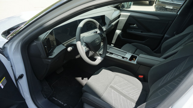 OPEL Astra ST 58 kWh Ultimate-image-9