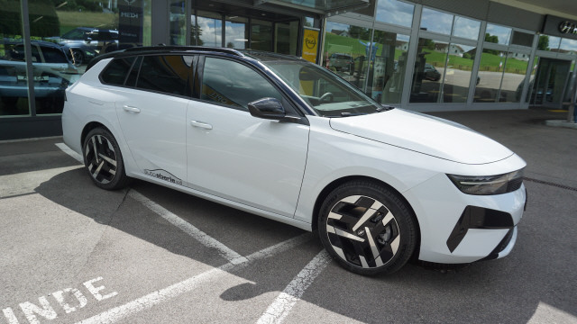 OPEL Astra ST 58 kWh Ultimate-image-4