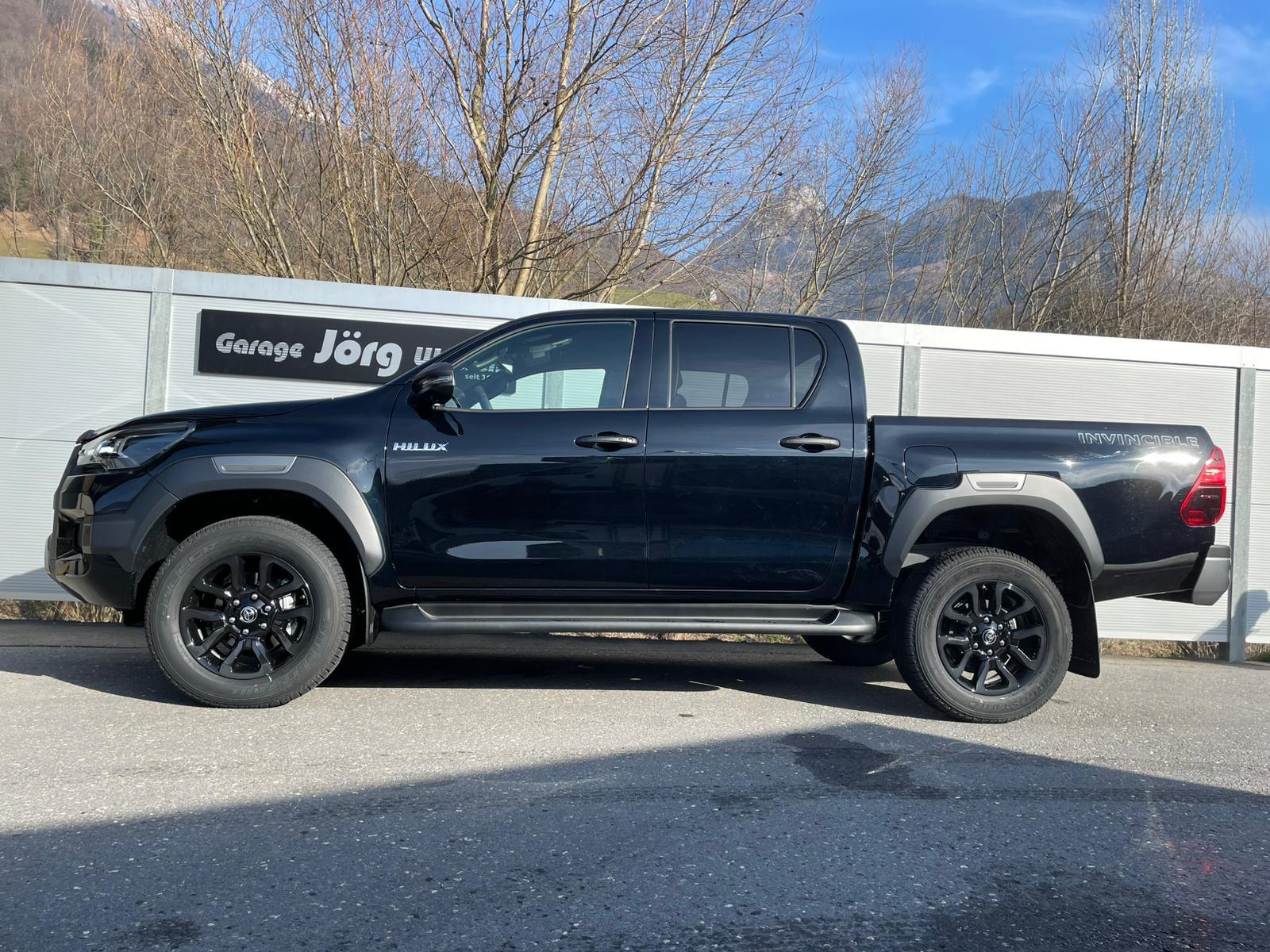 TOYOTA Hilux Double Cab.-Pick-up 2.8 D-4D 204 Invincible MHEV-image-2