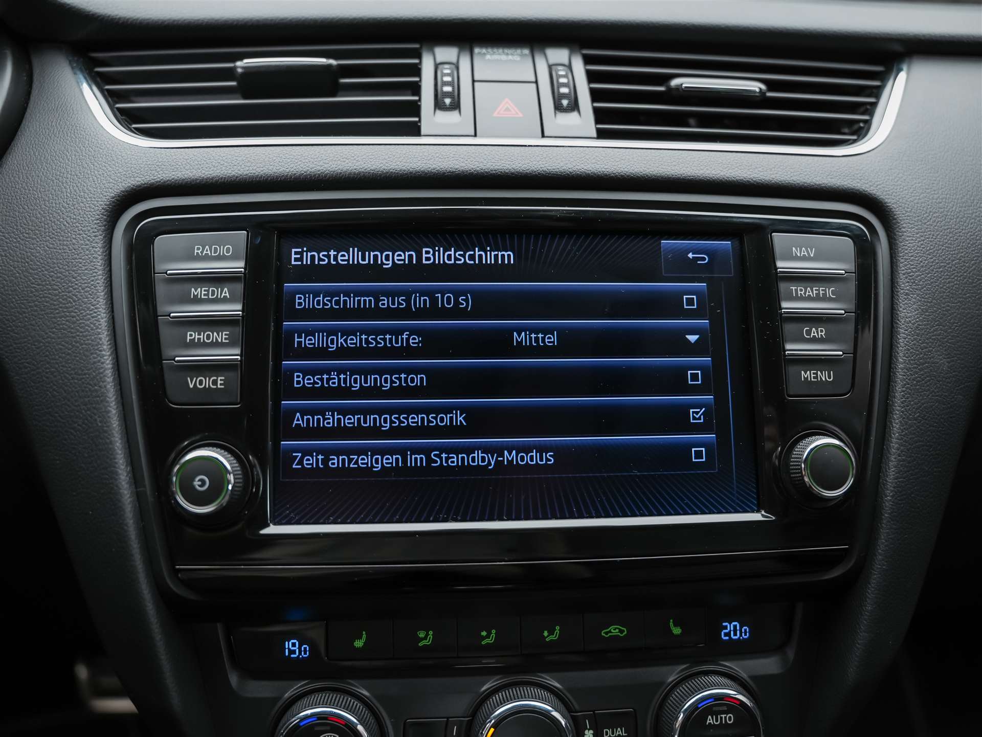 SKODA Octavia Combi 2.0 TDI RS DSG *Abstandsregler* El. Sitze mit Memory* Sitzheizung*-image-35