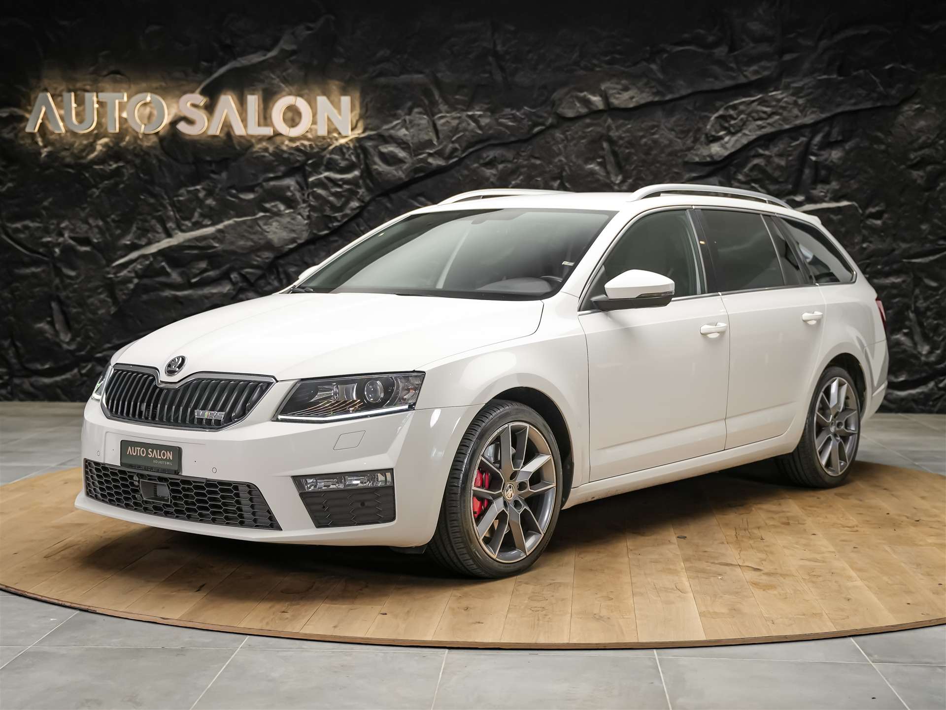 SKODA Octavia Combi 2.0 TDI RS DSG *Abstandsregler* El. Sitze mit Memory* Sitzheizung*-image-0