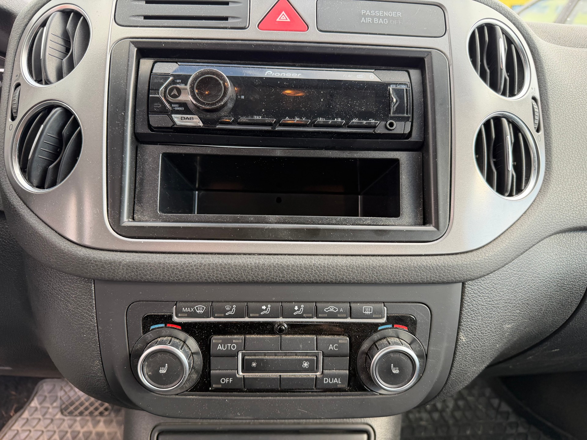 VW Tiguan 2.0 TDI Track&Field Tiptronic-image-10