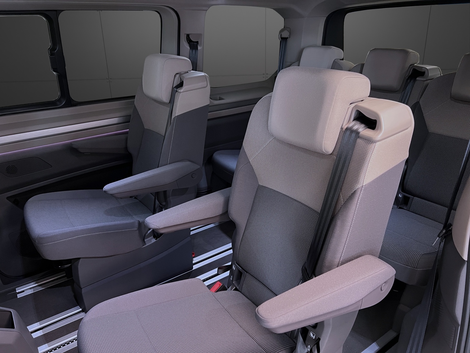 VW Multivan 1.5 eHybrid Life Edition 4Motion DSG-image-8