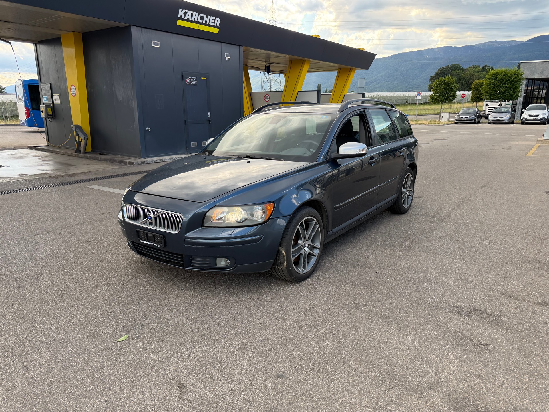 VOLVO V50 2.0D Summum-image-0