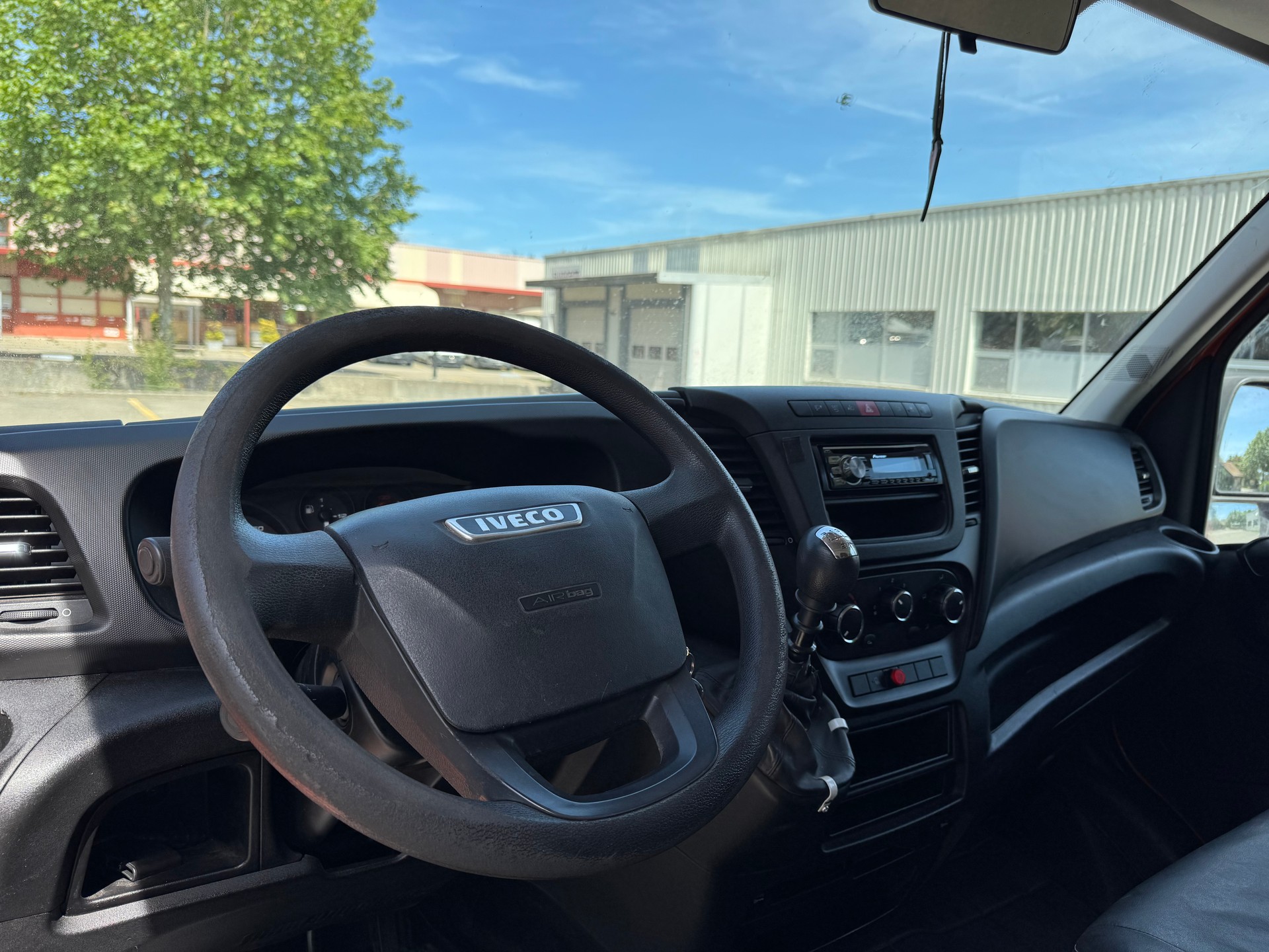 IVECO 35 C 15 V-image-10