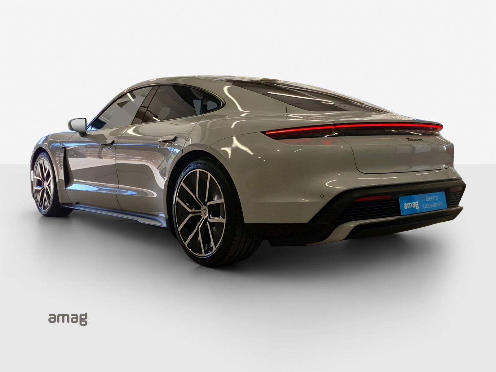 PORSCHE Taycan 104kWh-image-10