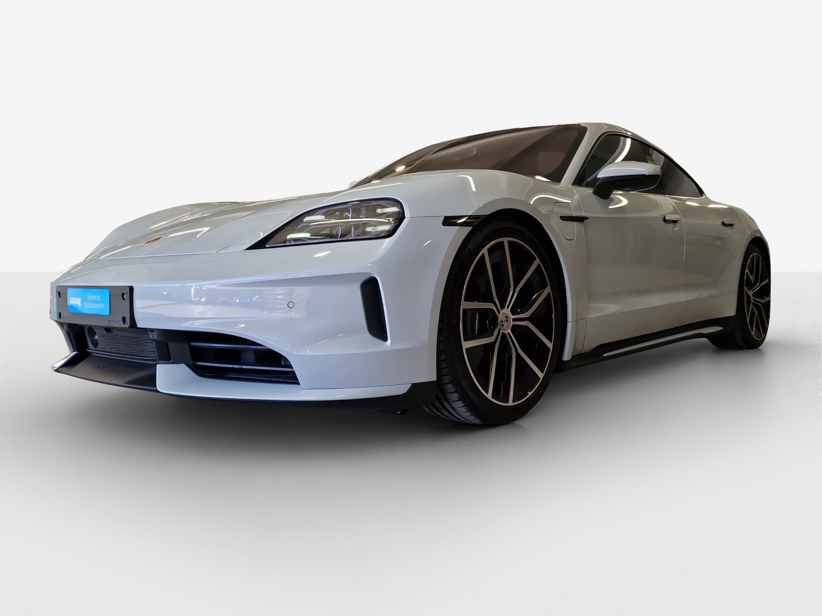 PORSCHE Taycan 104kWh-image-0