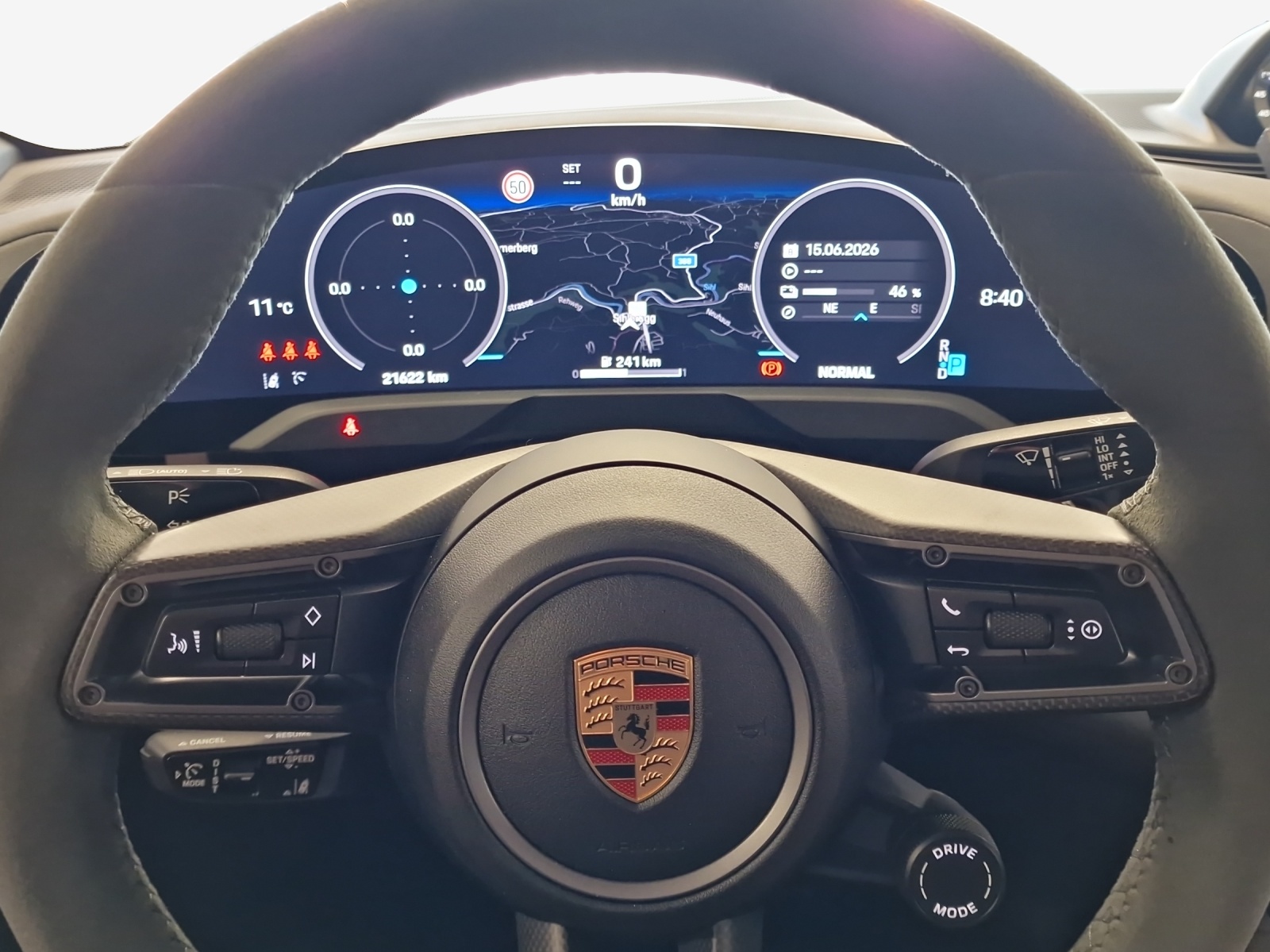 PORSCHE Taycan 104kWh-image-18