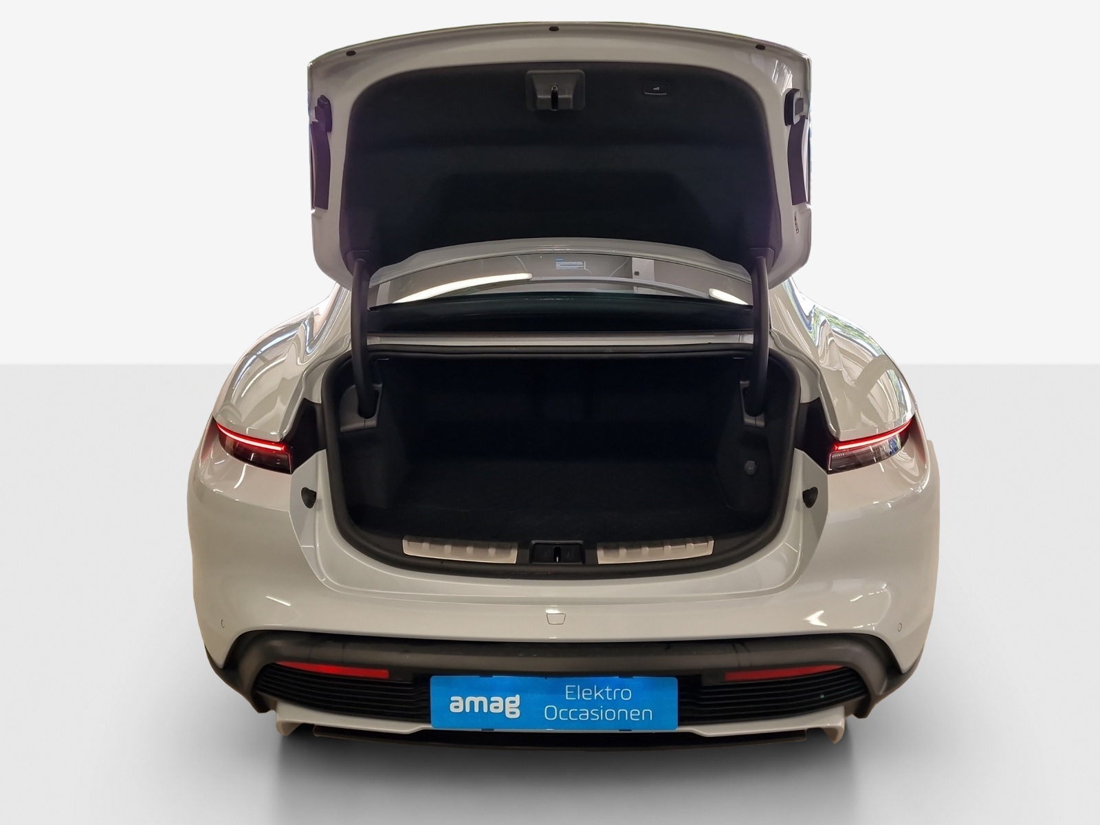 PORSCHE Taycan 104kWh-image-20