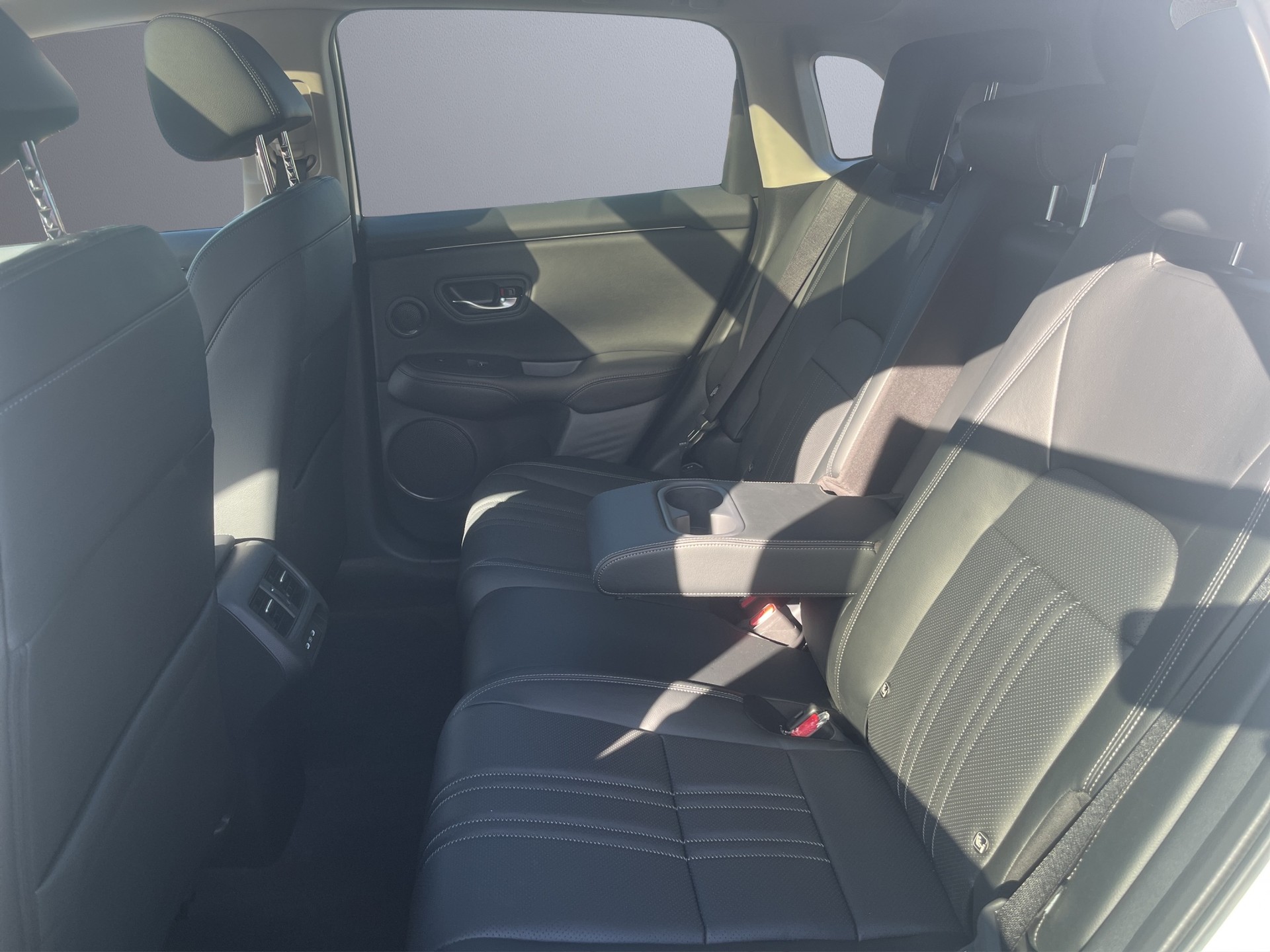 HONDA ZR-V 2.0 i-MMD Advance-image-12