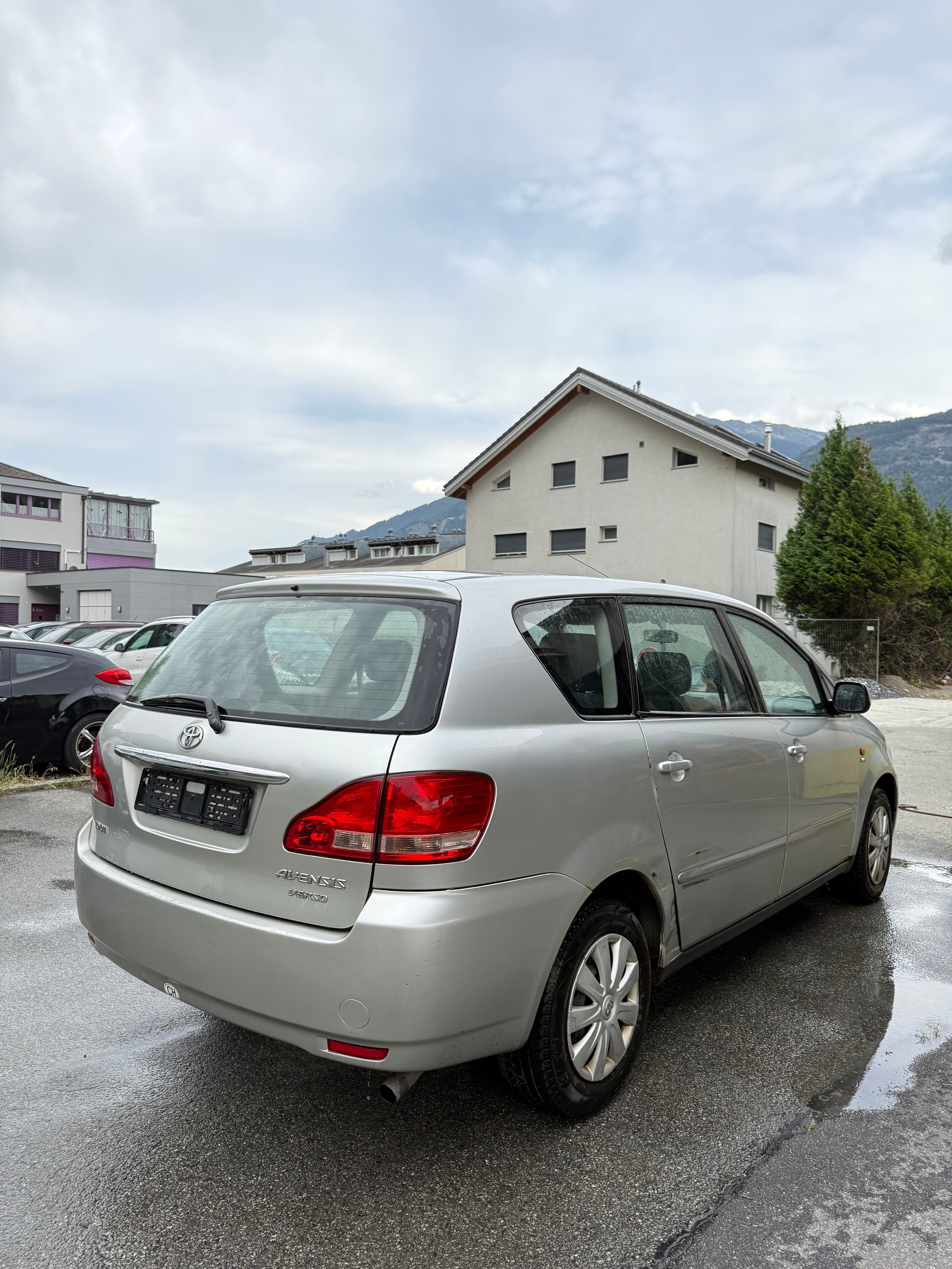 TOYOTA Avensis Verso 2.0 VVT-i Linea Terra-image-3