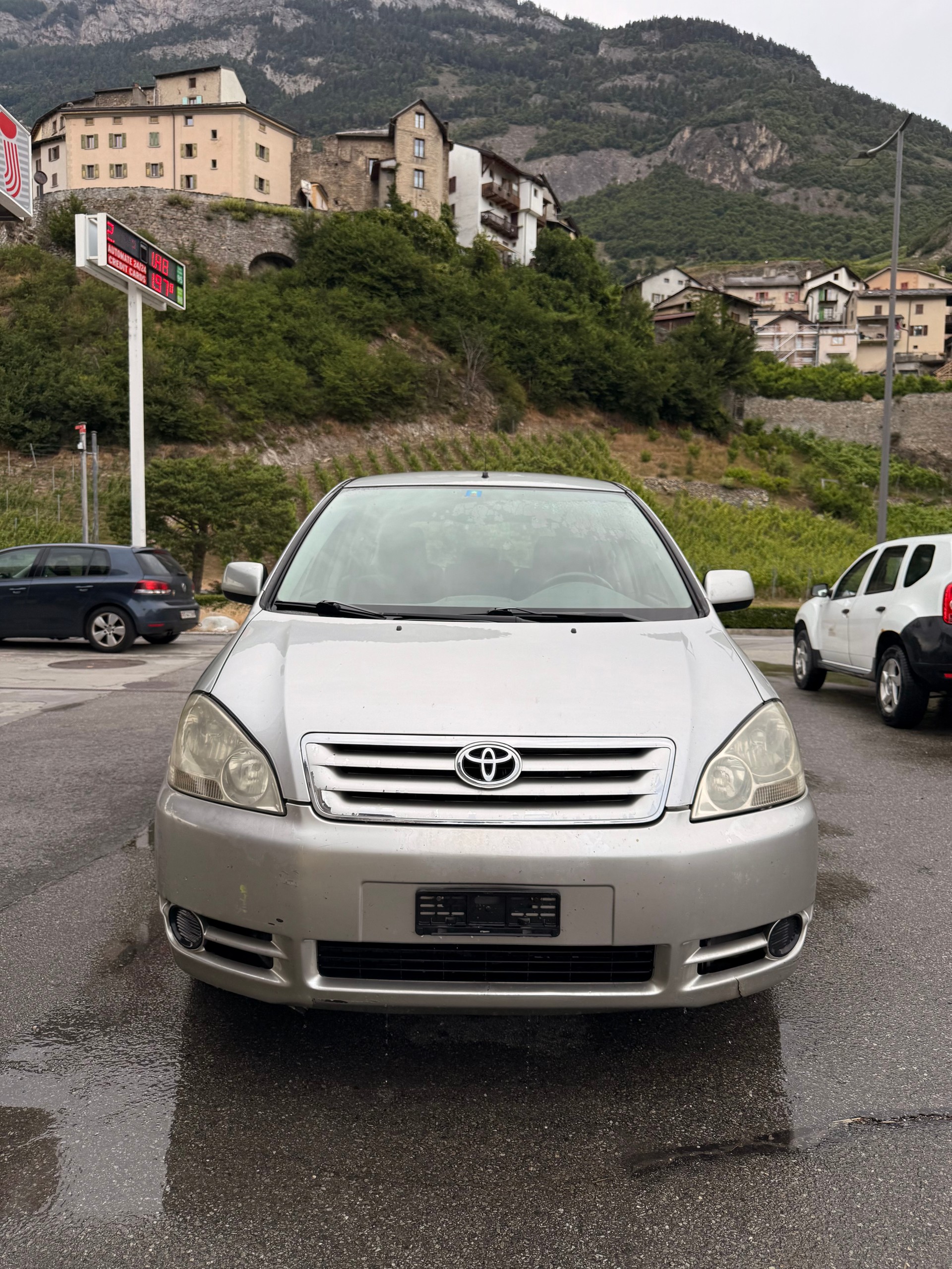 TOYOTA Avensis Verso 2.0 VVT-i Linea Terra-image-0