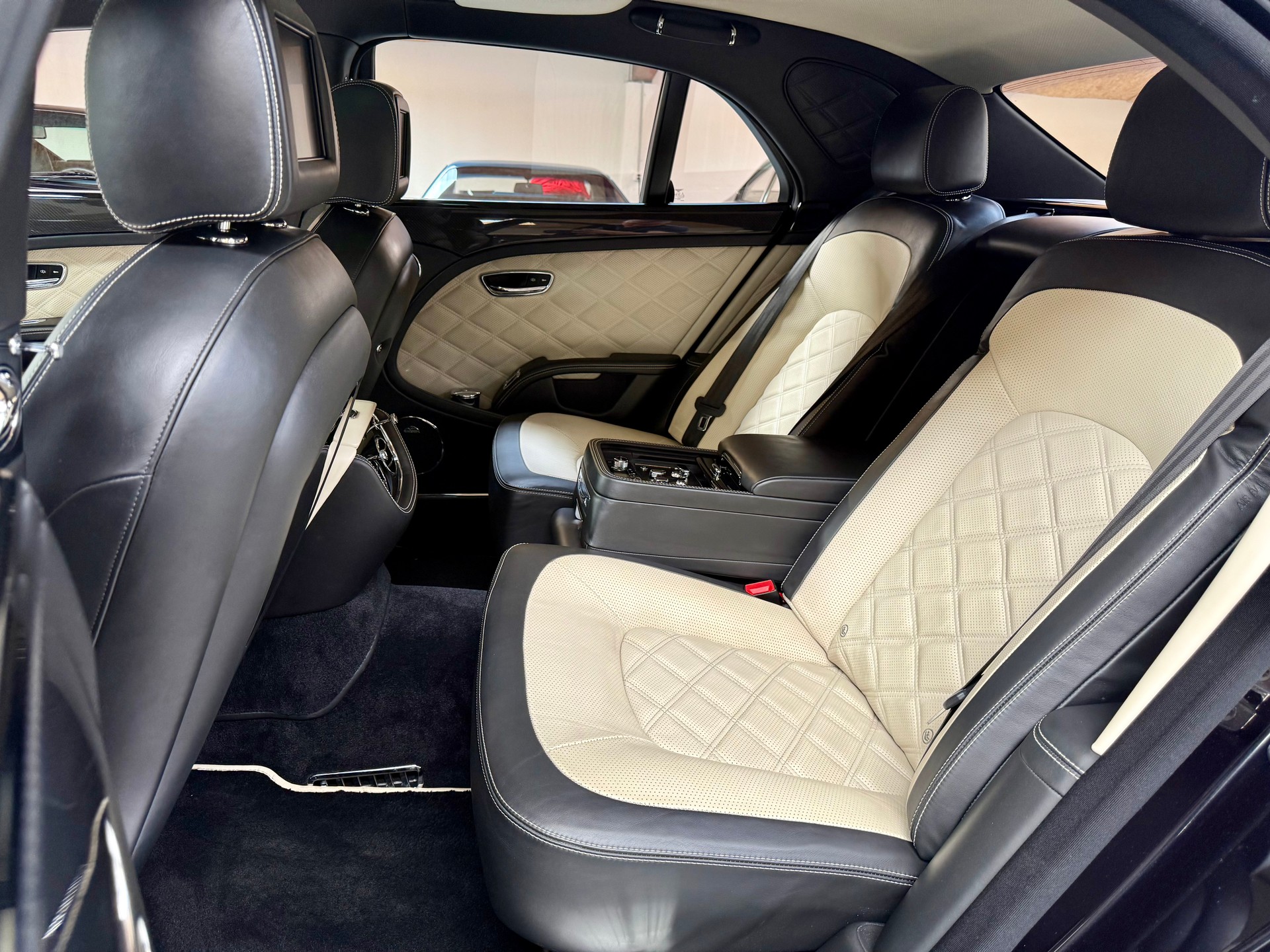 BENTLEY Mulsanne Speed-image-10