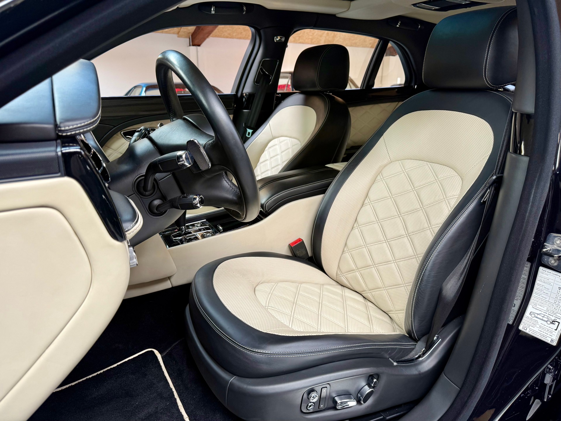 BENTLEY Mulsanne Speed-image-9