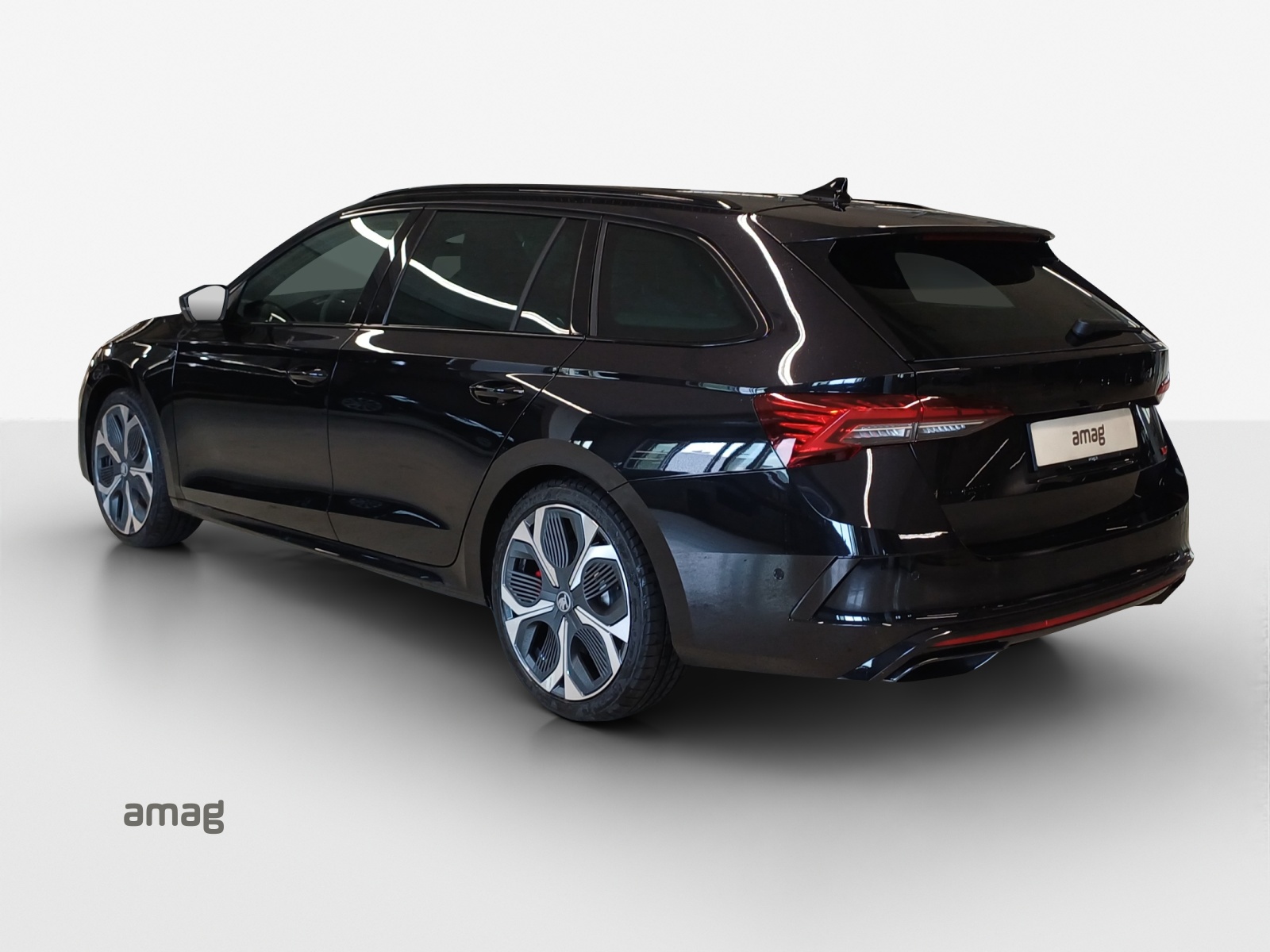 SKODA Octavia Combi 2.0 TSI DSG RS 30 Years Edition-image-2