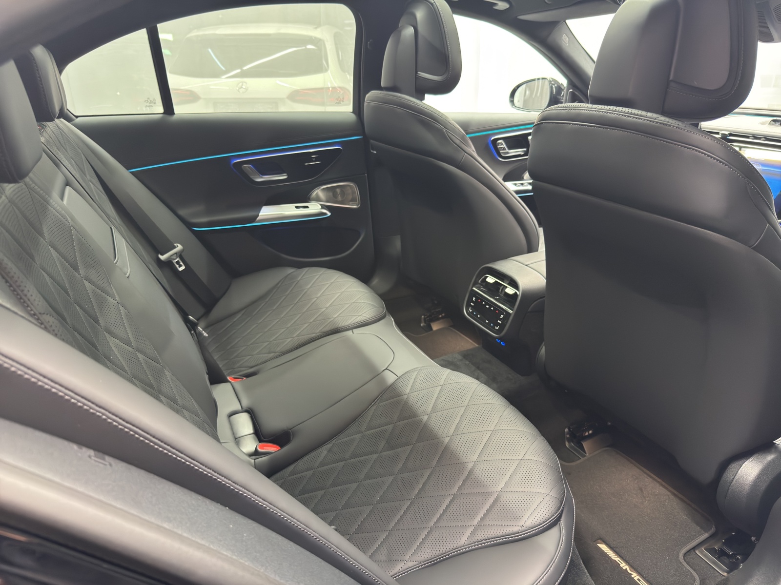MERCEDES-BENZ E 450 d AMG Line 4Matic-image-9