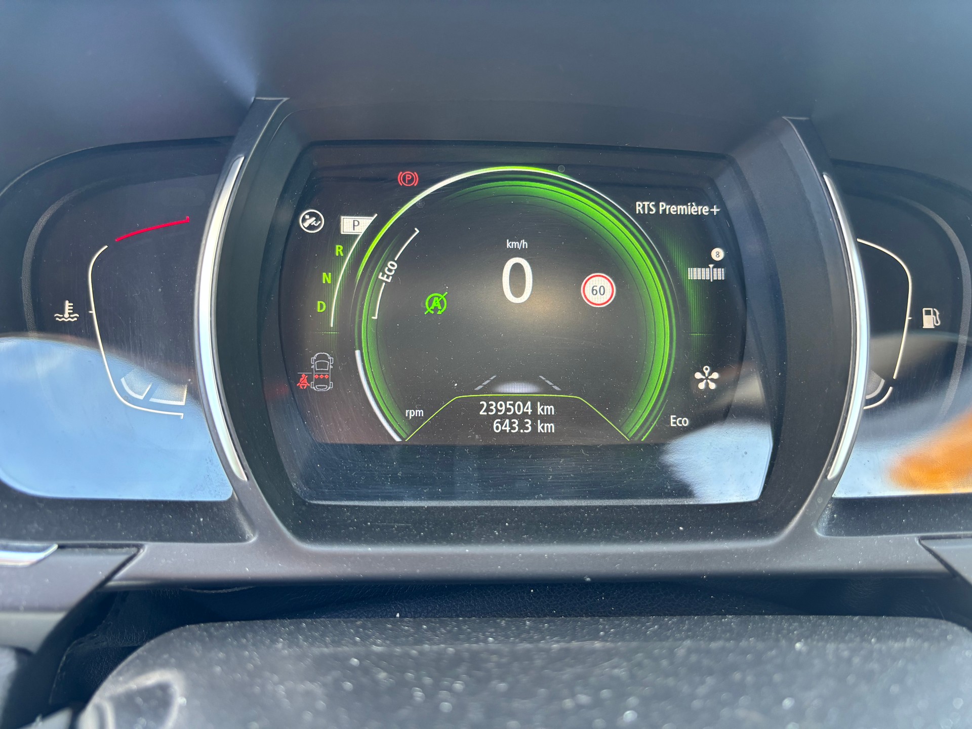RENAULT Scénic 1.6 dCi Bose EDC-image-7