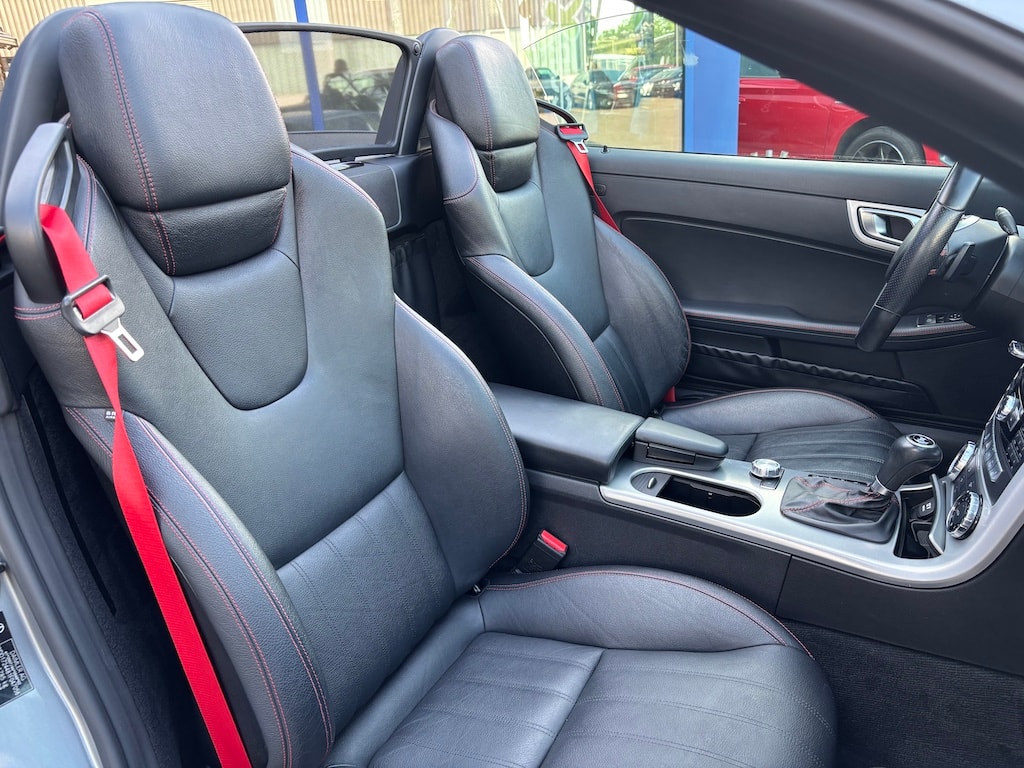 MERCEDES-BENZ SLK 200 BlueEfficiency Roadster 7G-Tronic-image-12