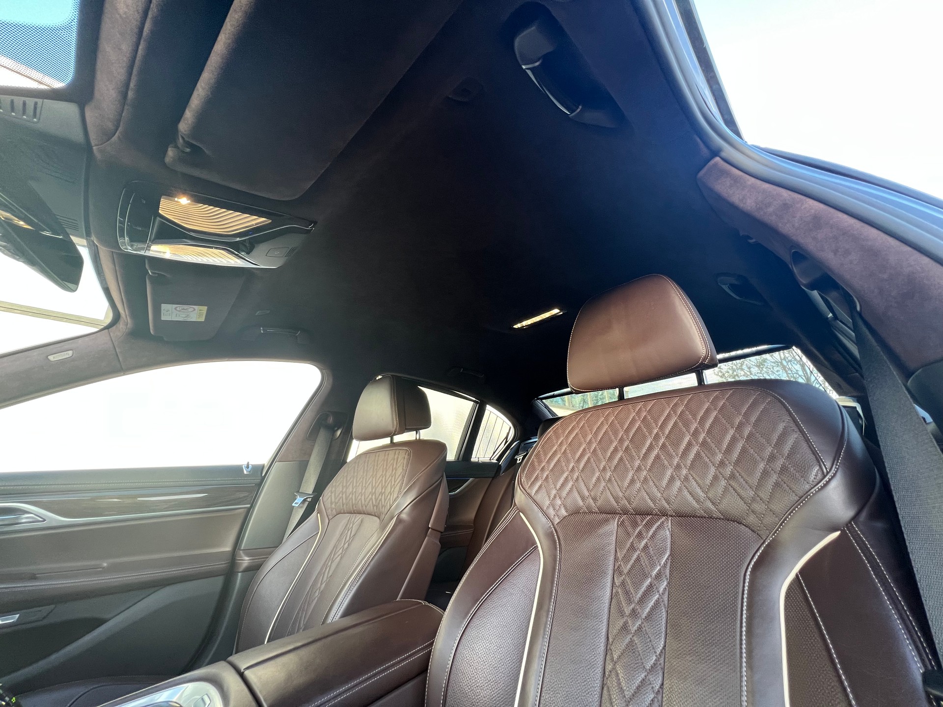 BMW 750d xDrive Steptronic-image-8