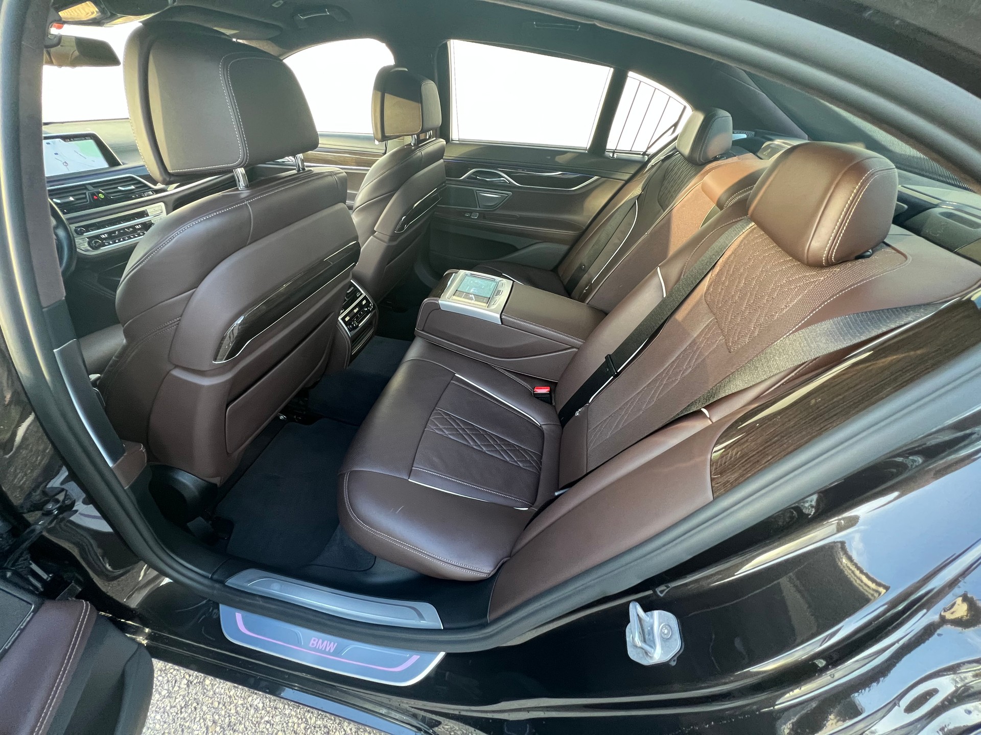 BMW 750d xDrive Steptronic-image-10