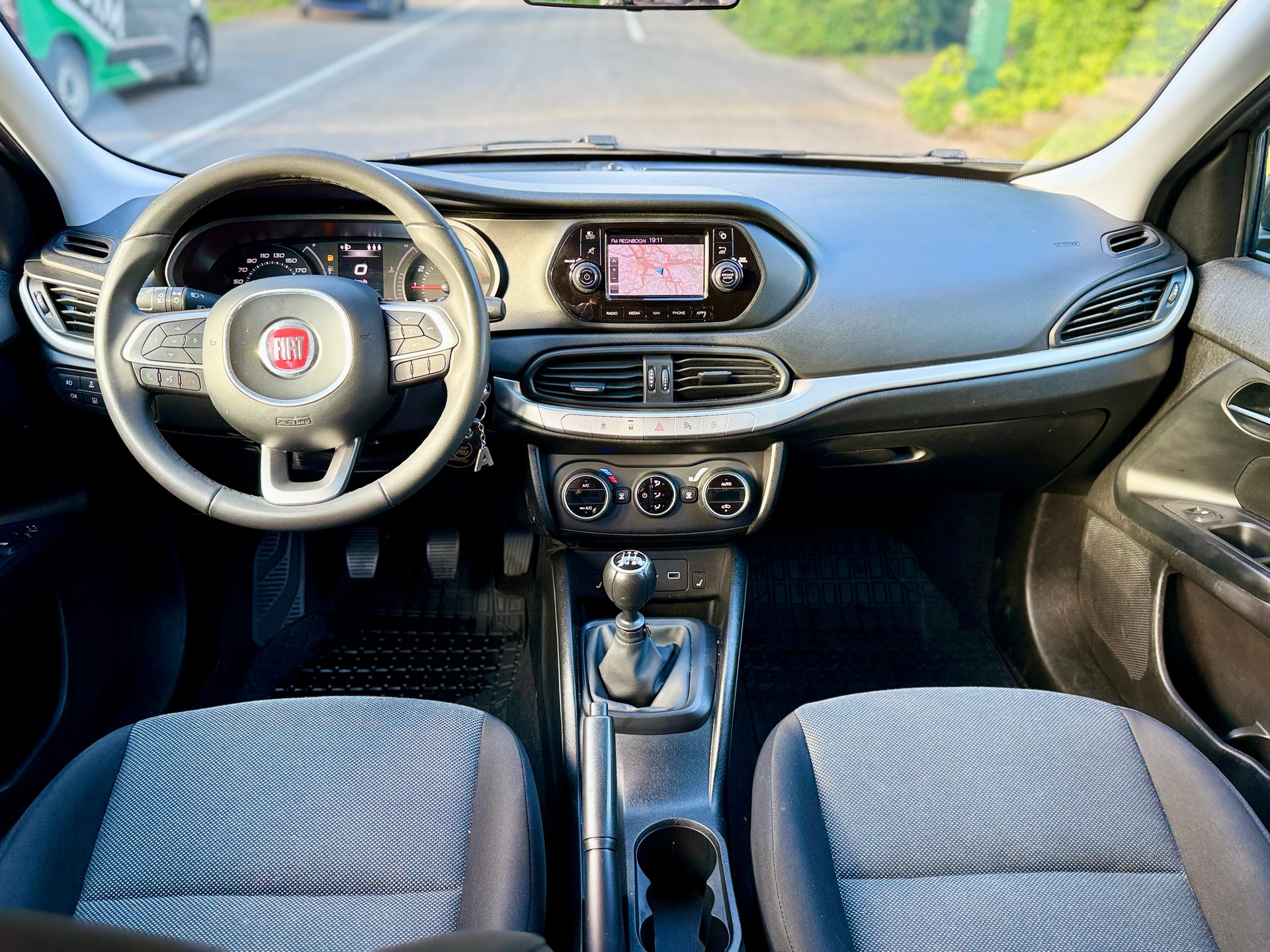 FIAT Tipo 1.4T Station Wagon Street-image-6