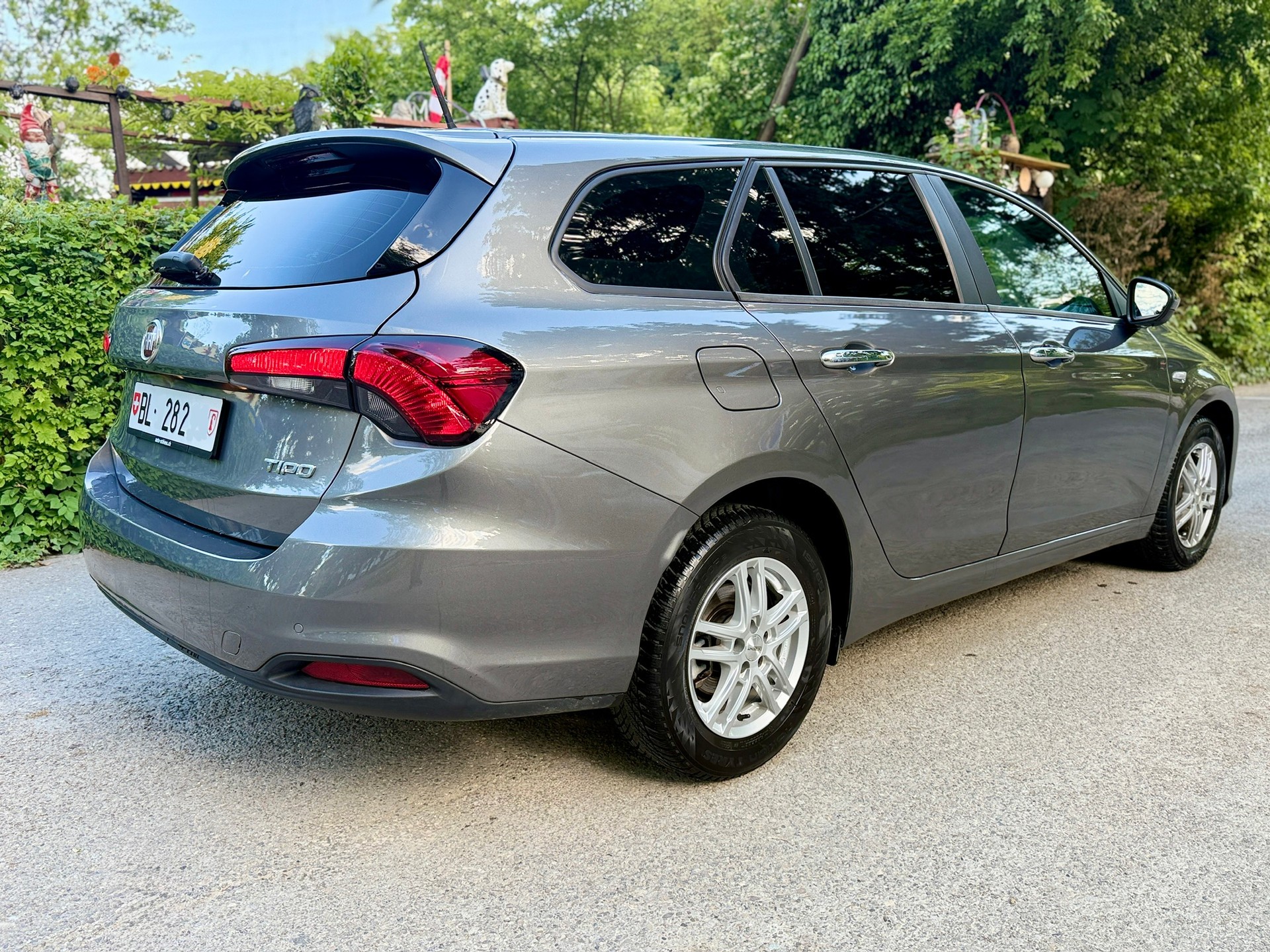FIAT Tipo 1.4T Station Wagon Street-image-1