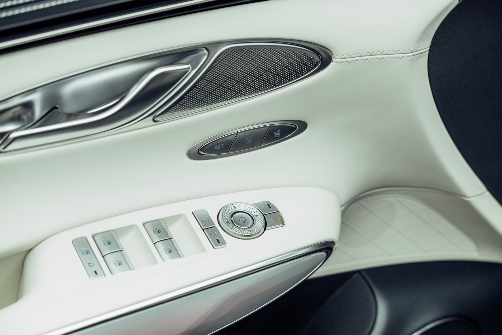 GENESIS GV70 Electrified Sport kWh 77,4 AWD-image-14