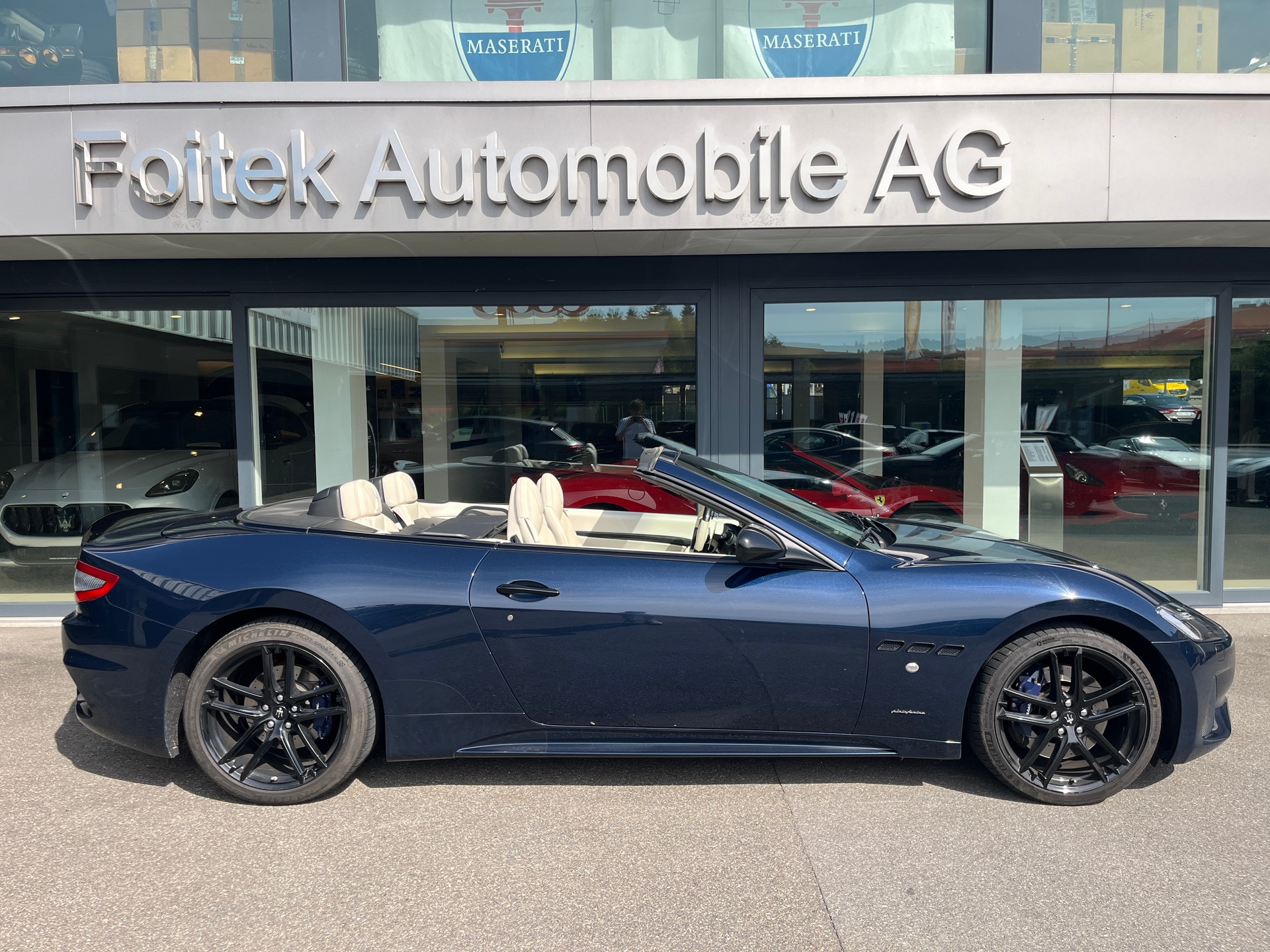 MASERATI GranCabrio Sport-image-0