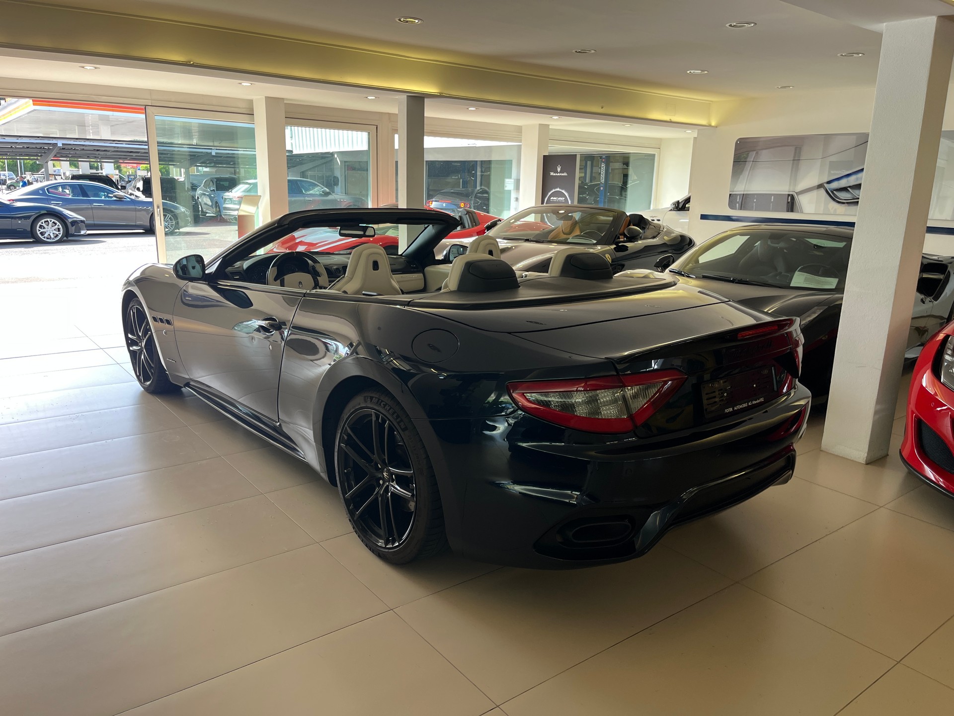 MASERATI GranCabrio Sport-image-13