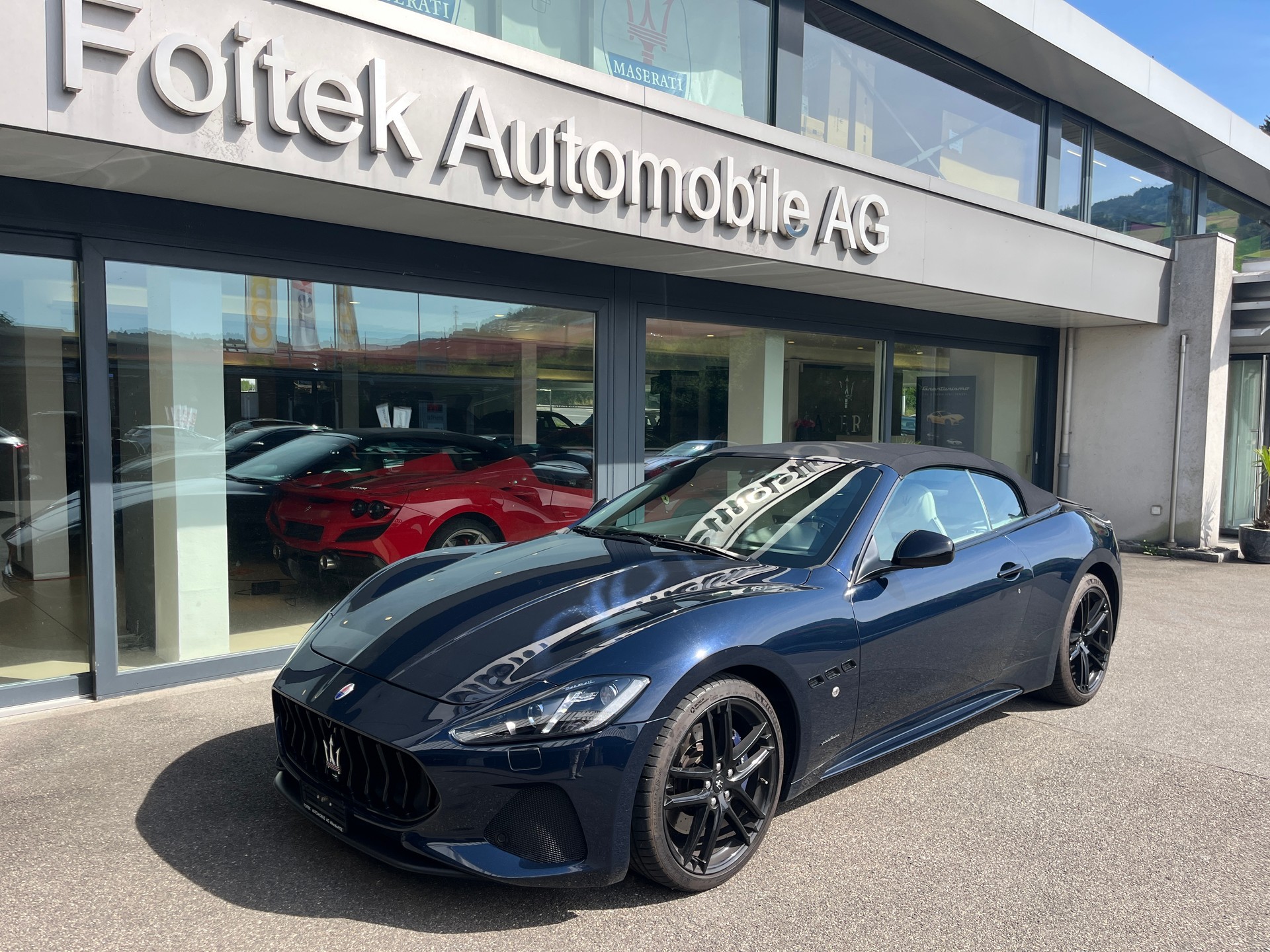 MASERATI GranCabrio Sport-image-4
