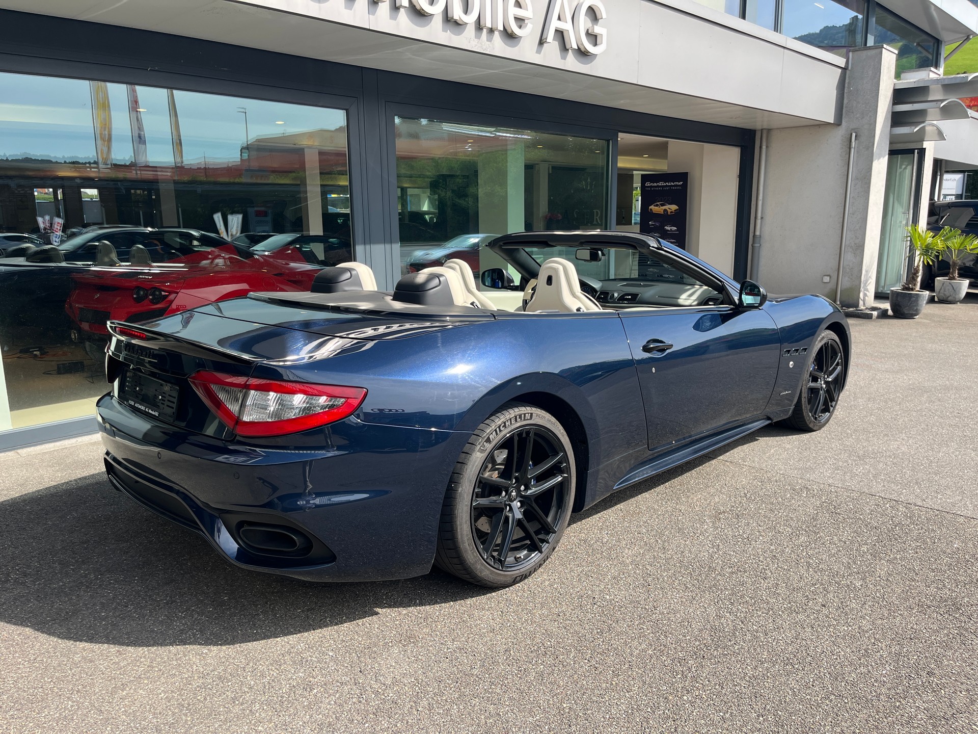 MASERATI GranCabrio Sport-image-3