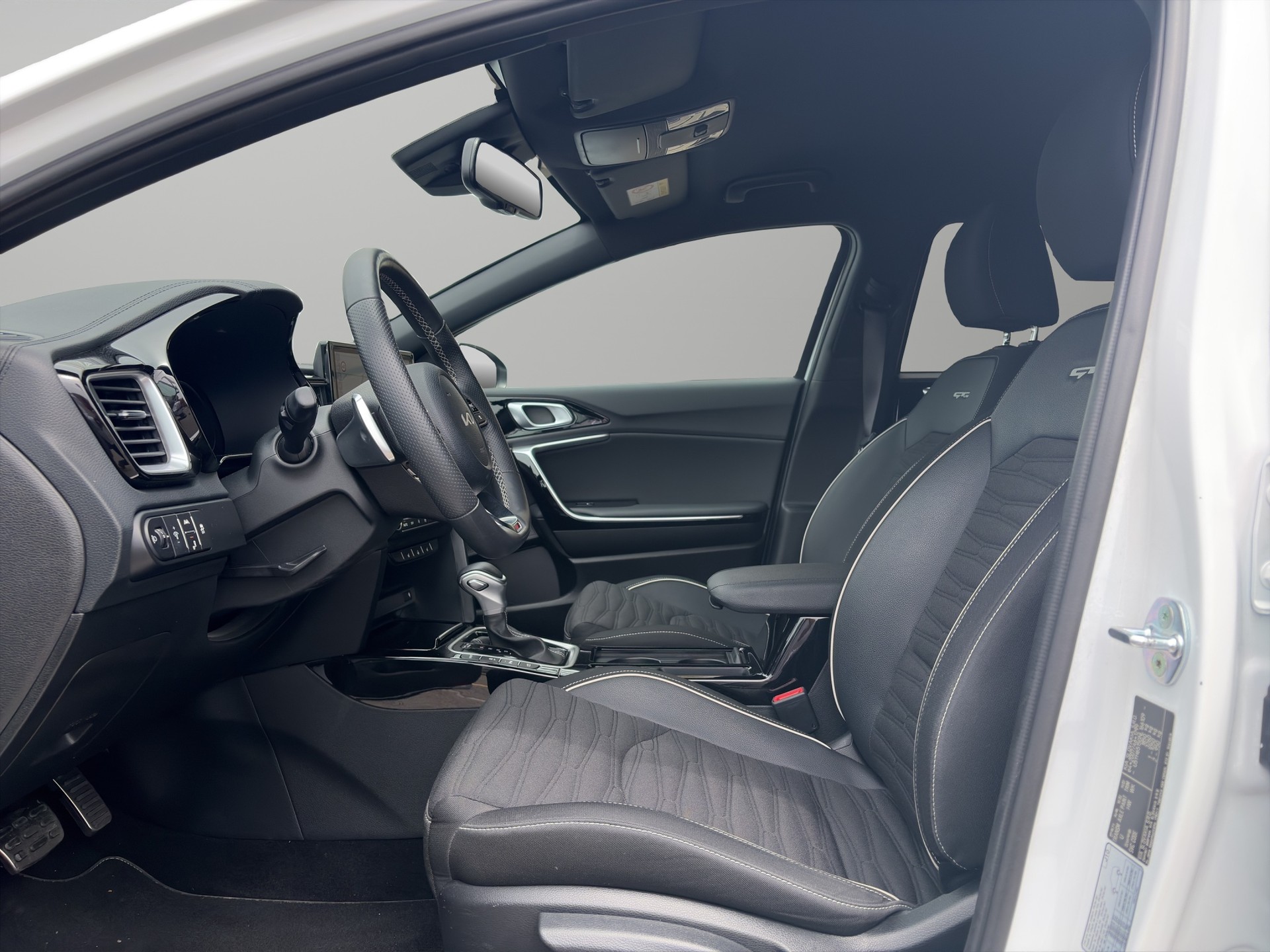 KIA Ceed 1.5 T-GDi GT-Line-image-3