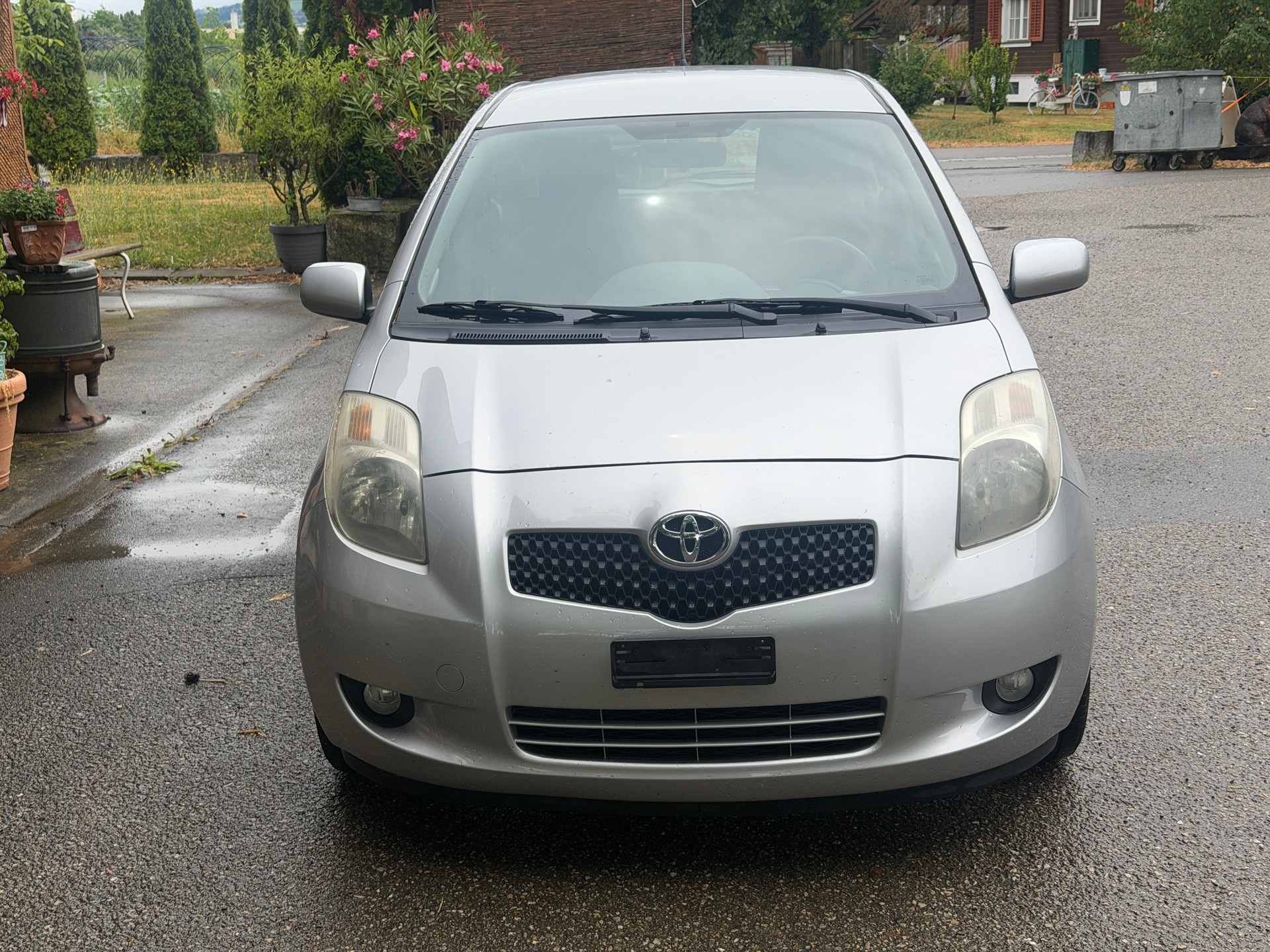 TOYOTA YARIS-image-0