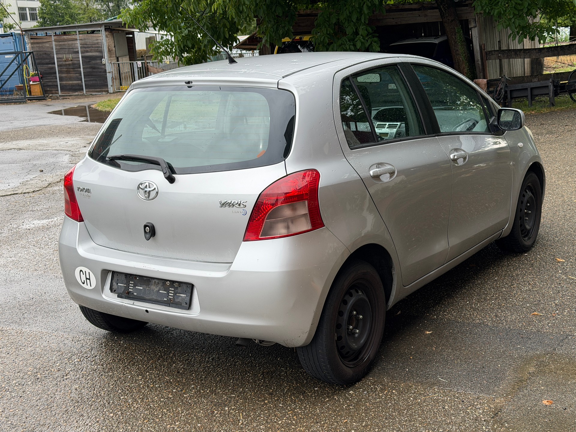TOYOTA YARIS-image-4