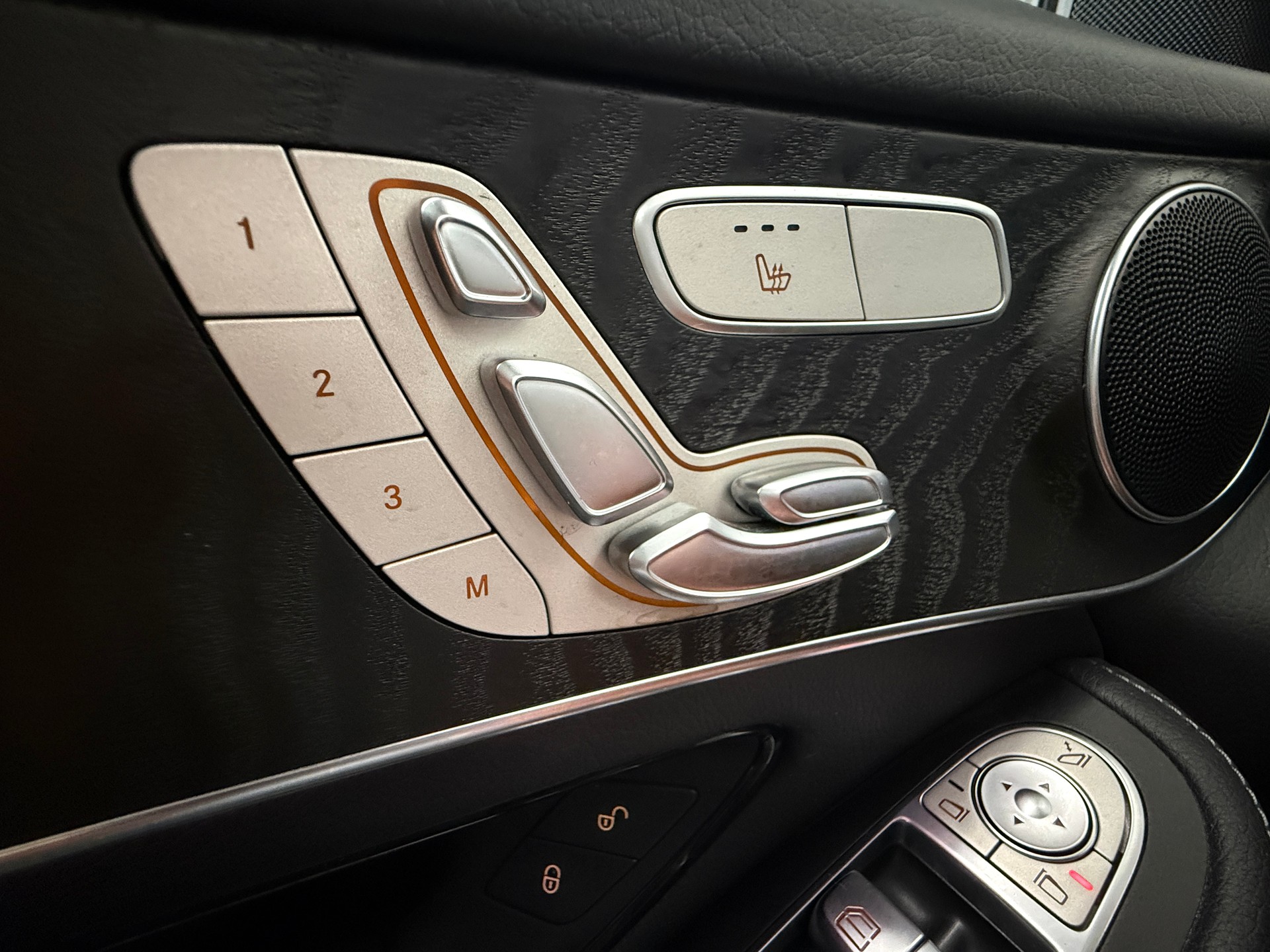 MERCEDES-BENZ GLC 250 AMG Line 4Matic 9G-Tronic Ab 380.- pro Monat-image-12
